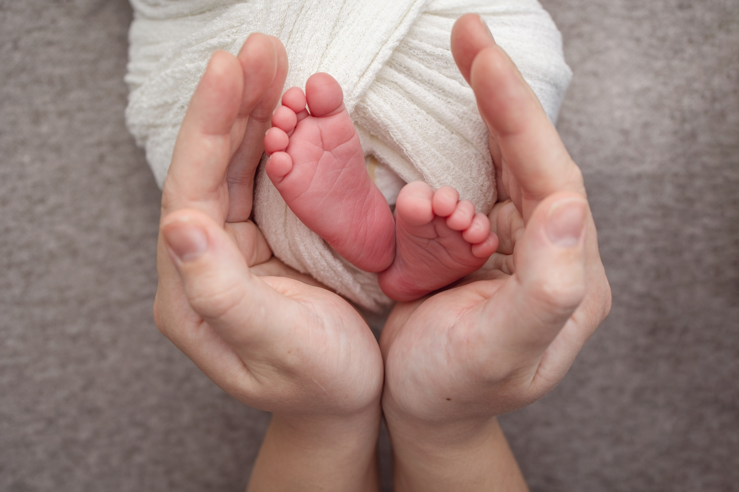 Нежная и милая фотосессия первых дней жизни Вашего ребенка в Минске. Фотограф новорождённых Минск — стоимость newborn фотосессии в Минске