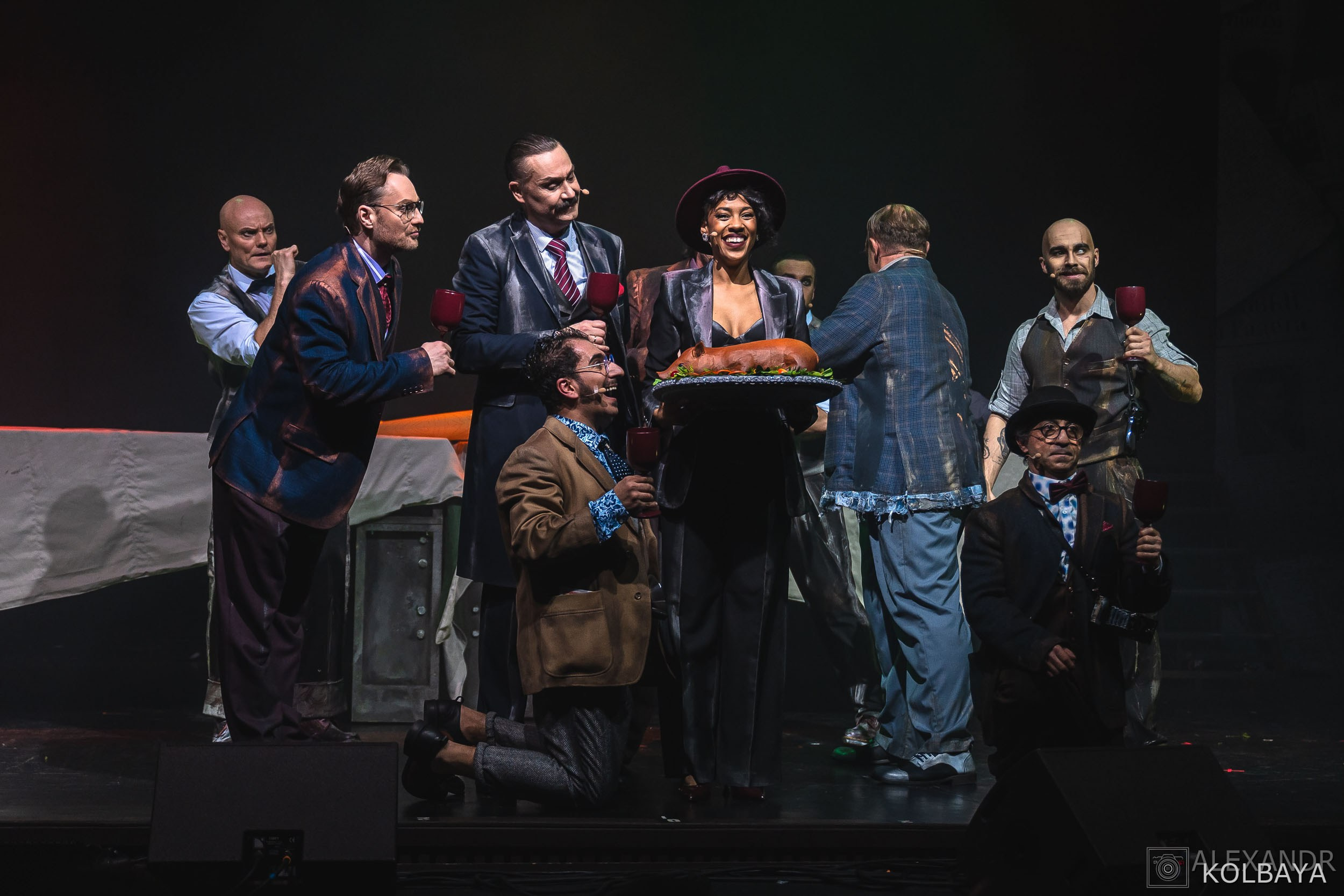 Фотографии со спектакля «Однажды в городе N». Концертный и театральный репортажный фотограф в Москве Александр Колбая