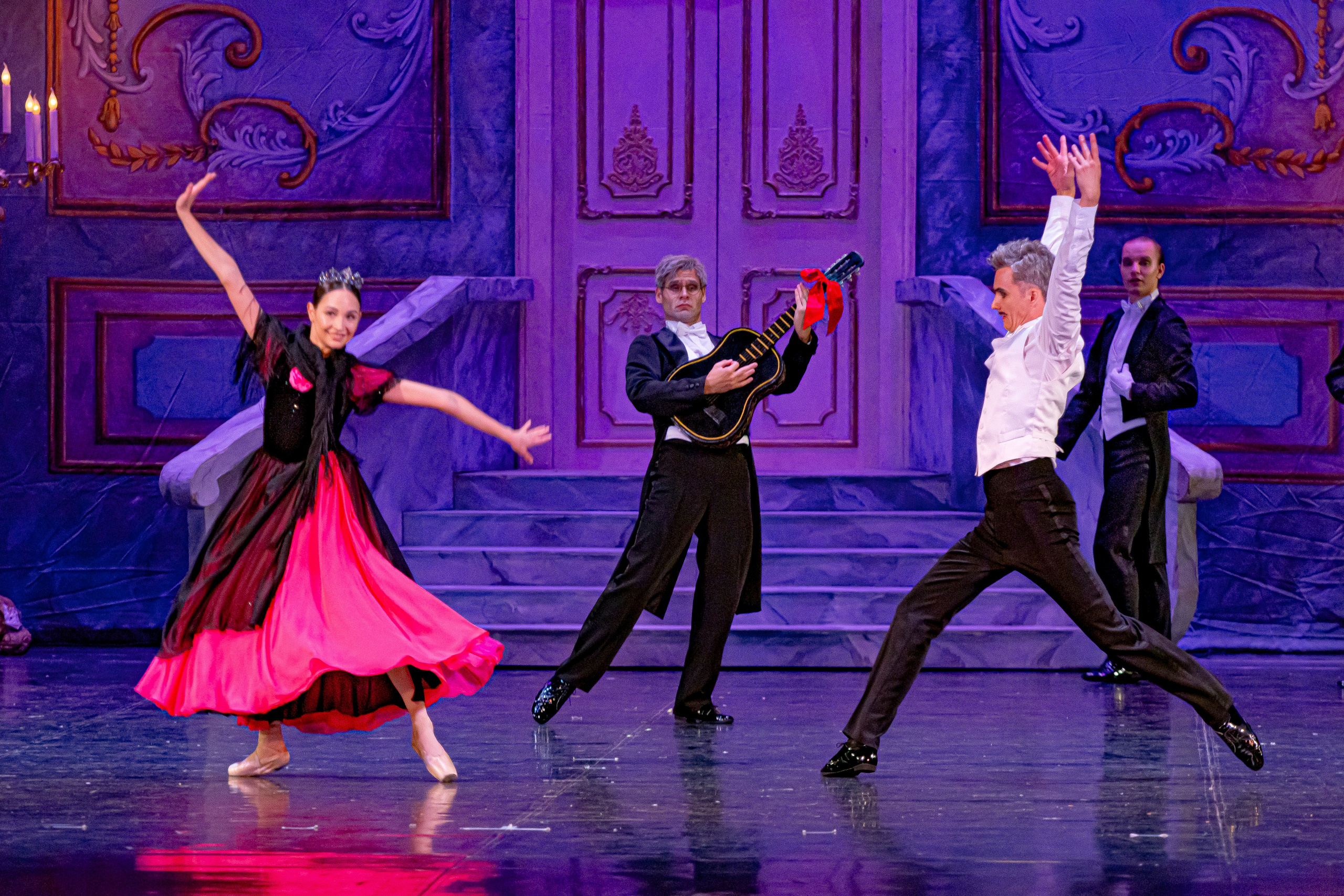 Анюта — спектакль — премьера на сцене Зимнего театра Марийского театра оперы и балета. Фотограф в Сочи Юрий Шептаев