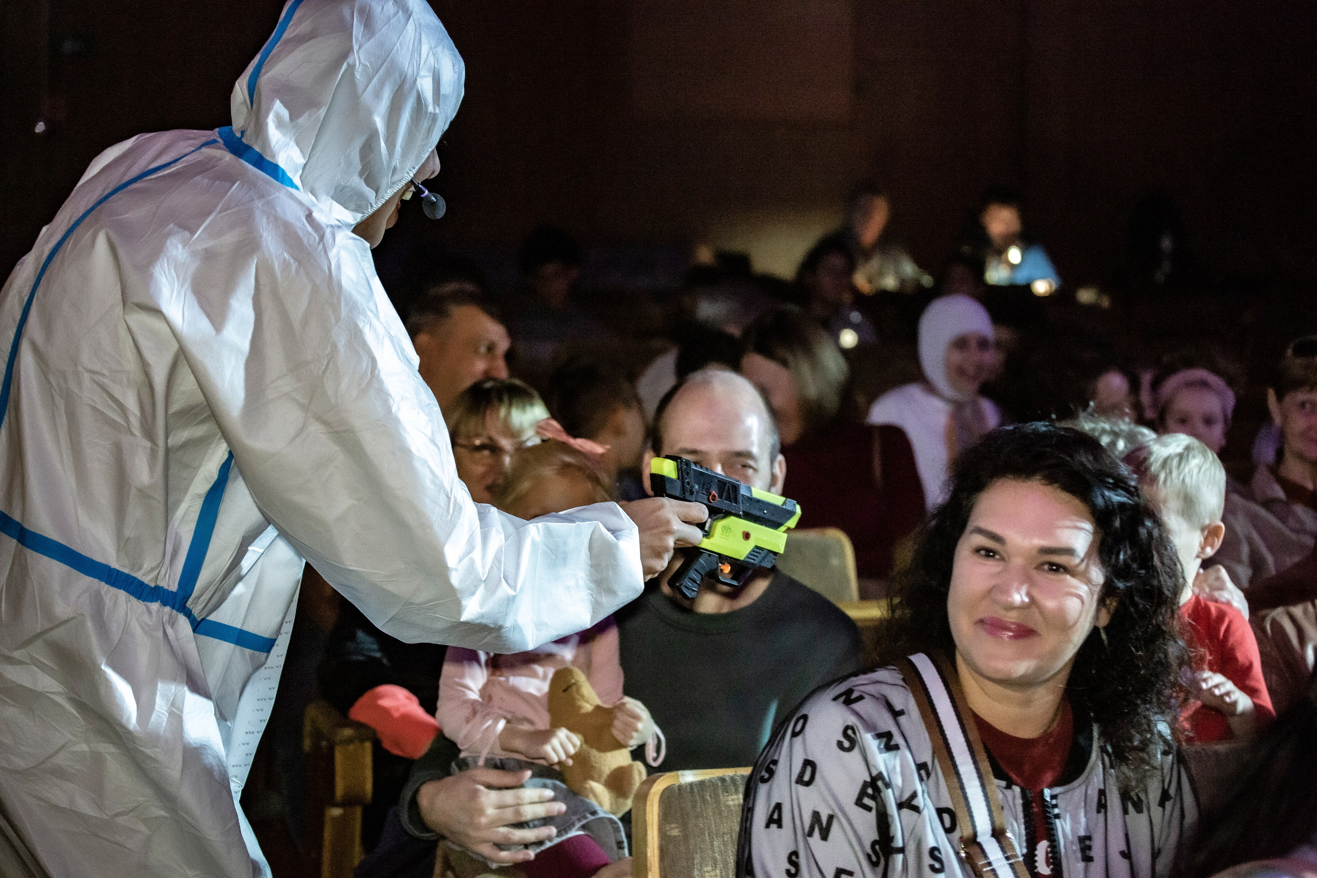 Тараканище спектакль кукольного театра Саквояж — премьера. Фотограф в Сочи Юрий Шептаев