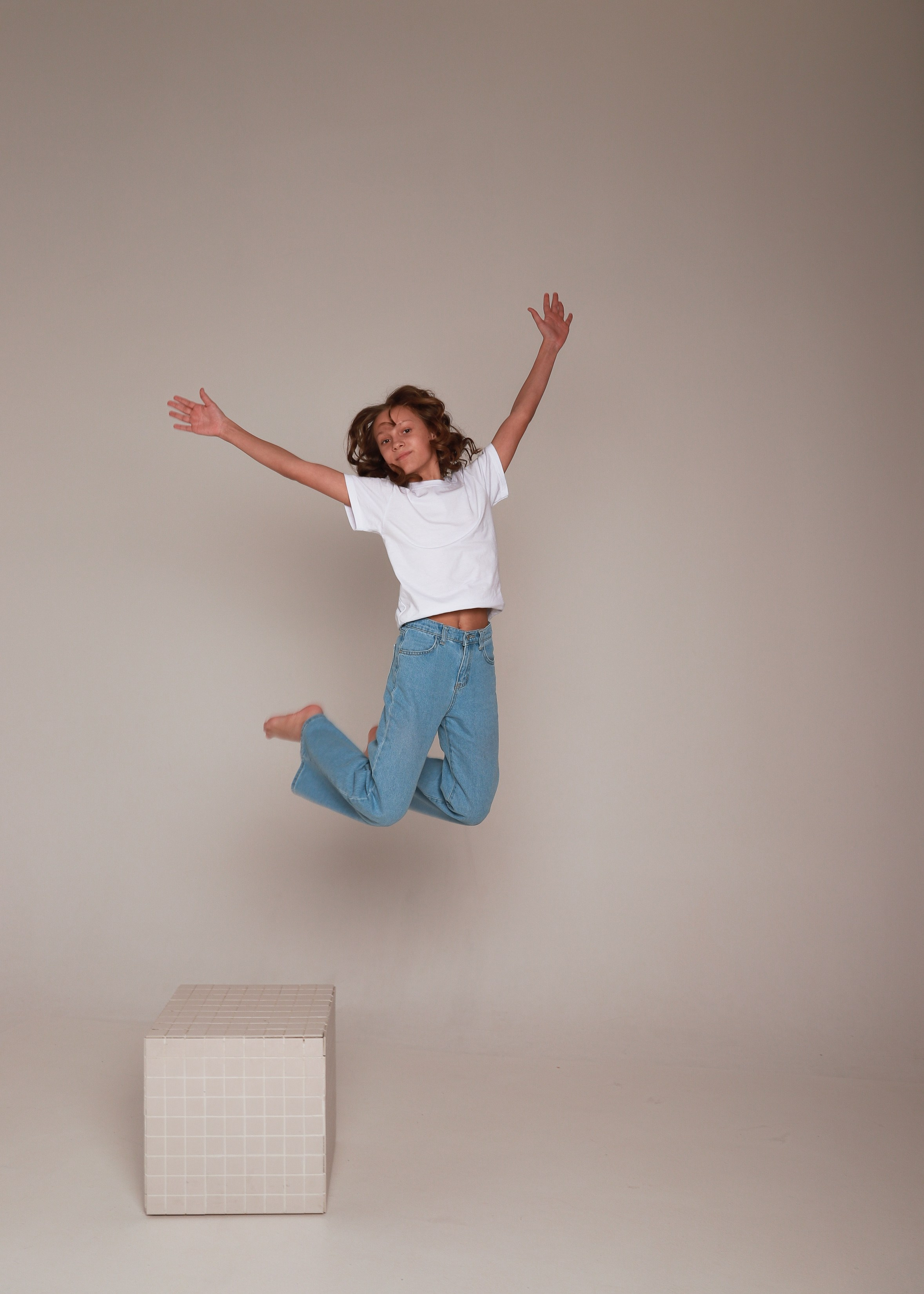 В джинсах. Фотограф Юлия Мальцева