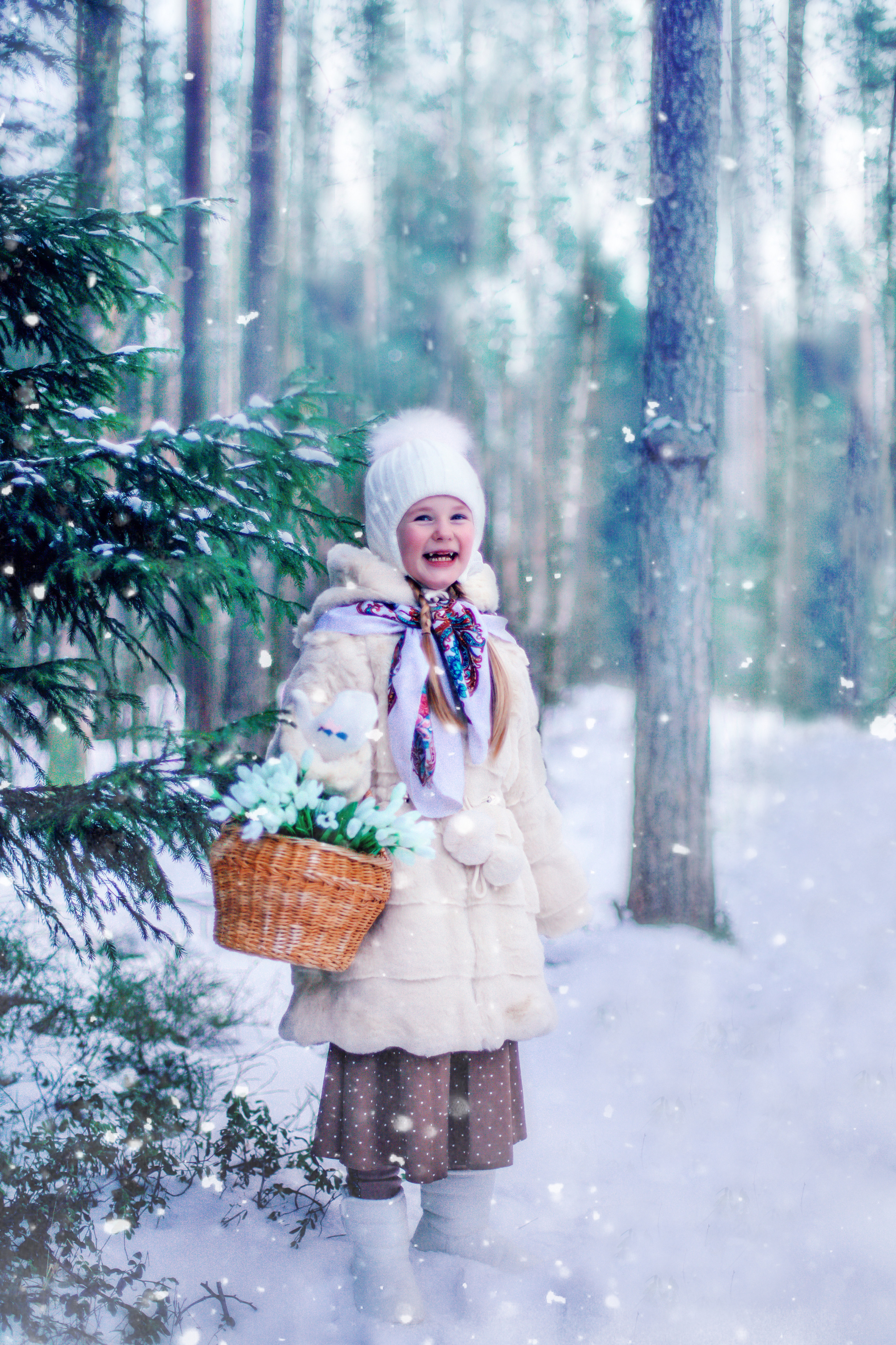 Фотосессия с подснежниками по мотивам сказки «12 месяцев». Детский и семейный фотограф Афанасьева Ольга. Санкт-Петербург