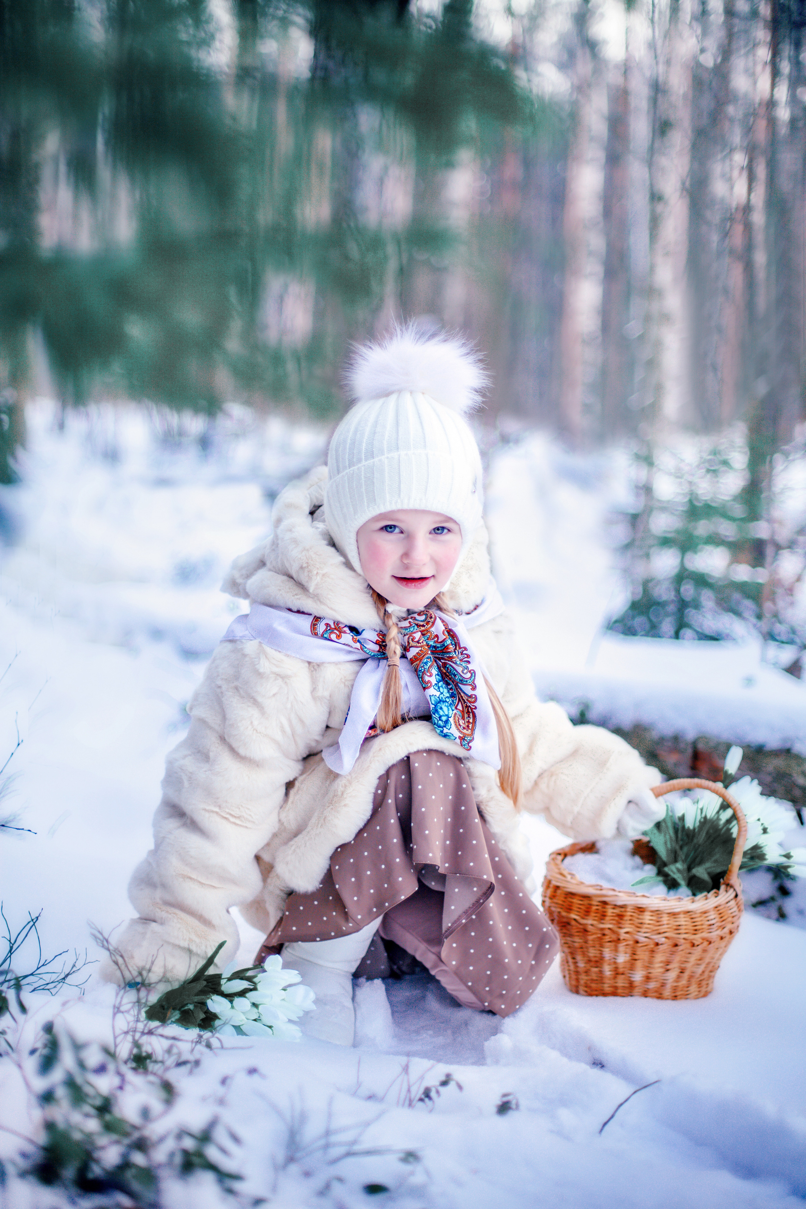 Фотосессия с подснежниками по мотивам сказки «12 месяцев». Детский и семейный фотограф Афанасьева Ольга. Санкт-Петербург