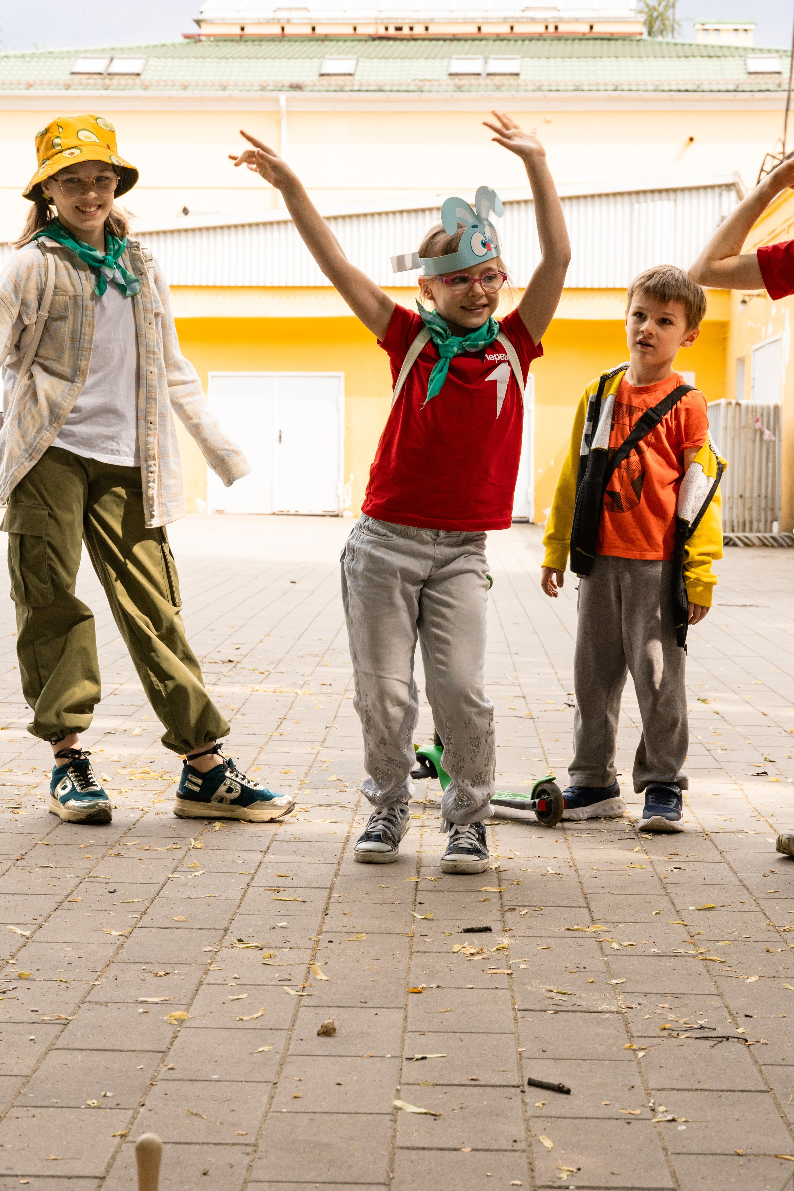 1 июня. День защиты детей и Фестиваль МногоЮность. Выпускные фотоальбомы в Москве и Московской области