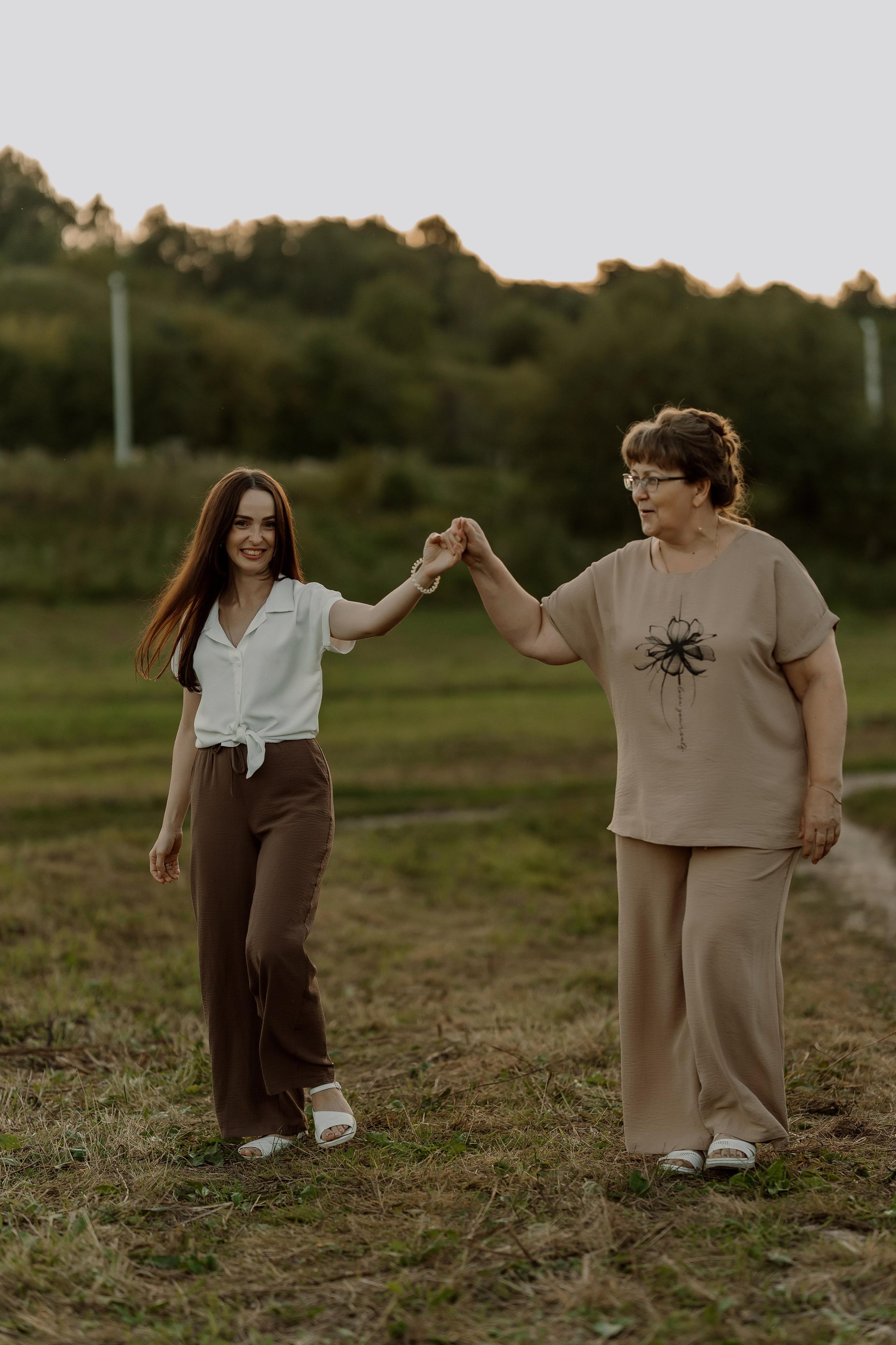 Съемка с внуками. Свадебный и индивидуальный фотограф в Суворове Клюева Мария