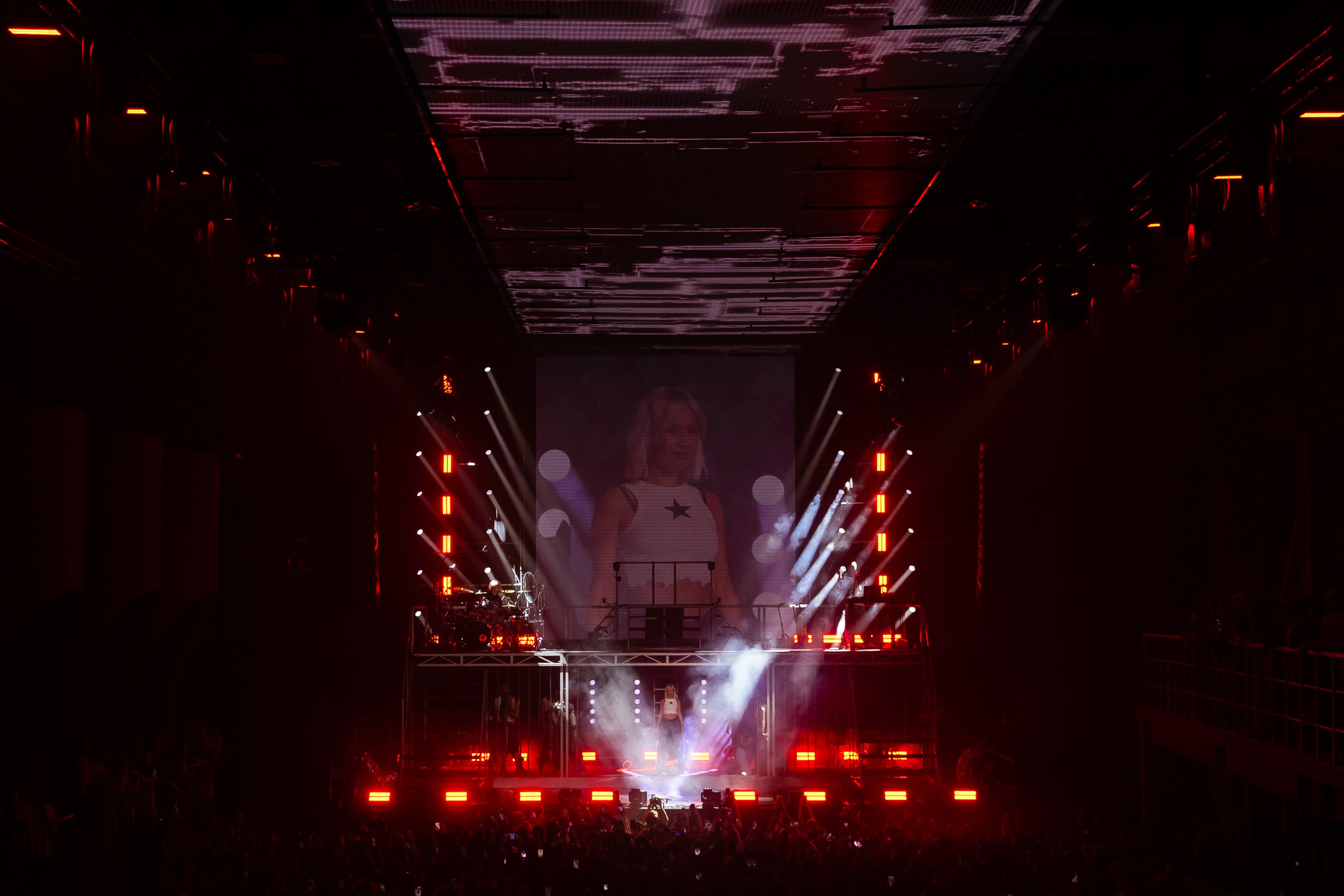 Концерт Клавы Коки. Фотограф в Москве