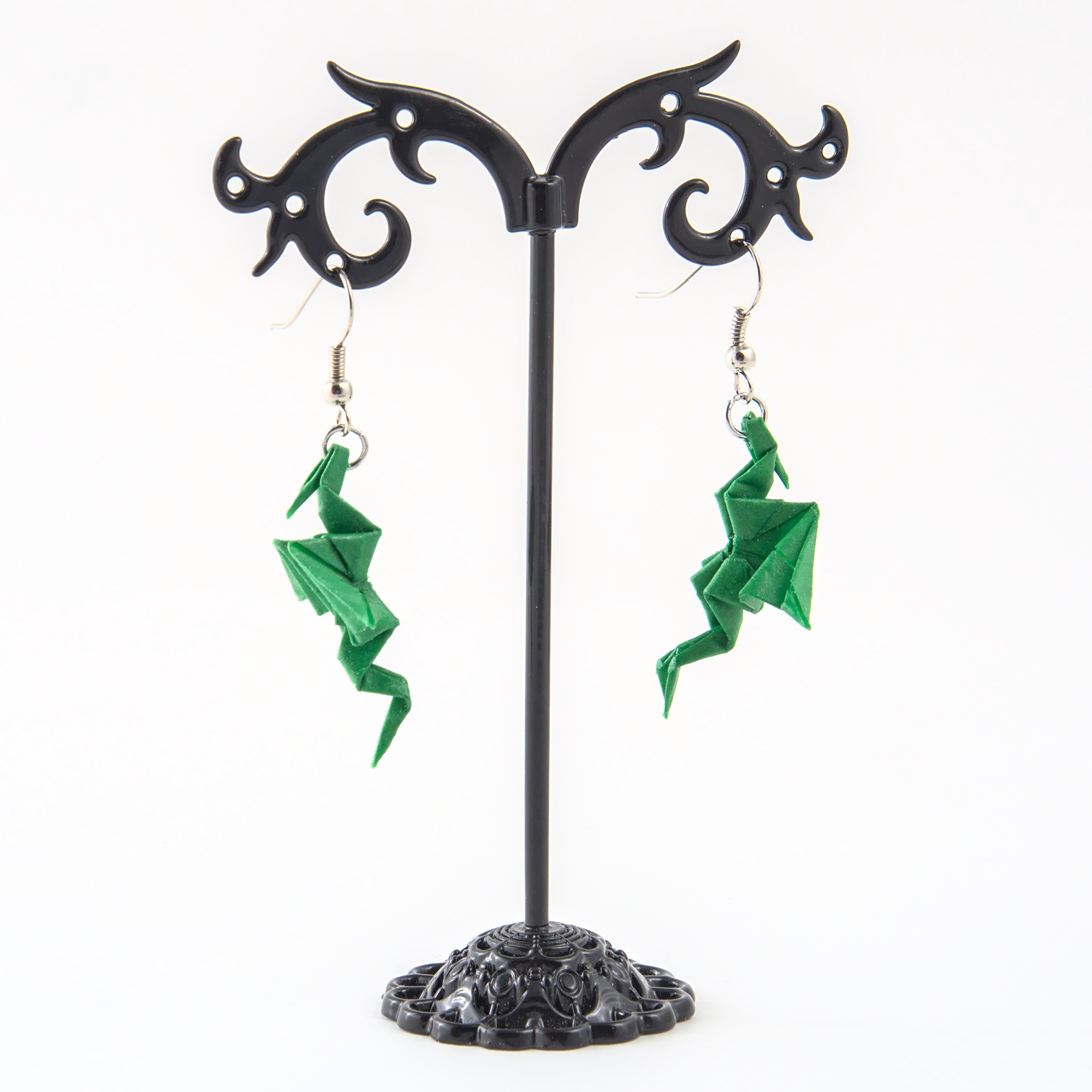 На светлом фоне. Предметный фотограф Мария Белка