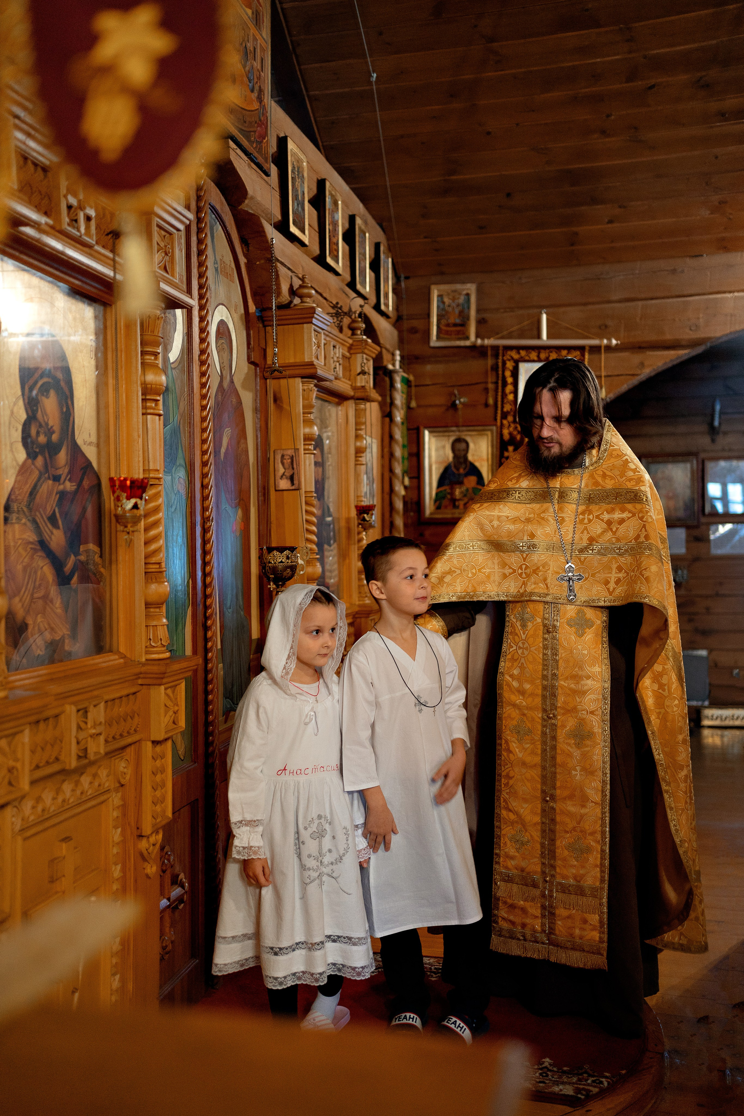 Таинство Крещения в храме Преподобного Сергия Радонежского в Новых Ватутинках…. Семейный и детский фотограф в Москве Екатерина Офицерова