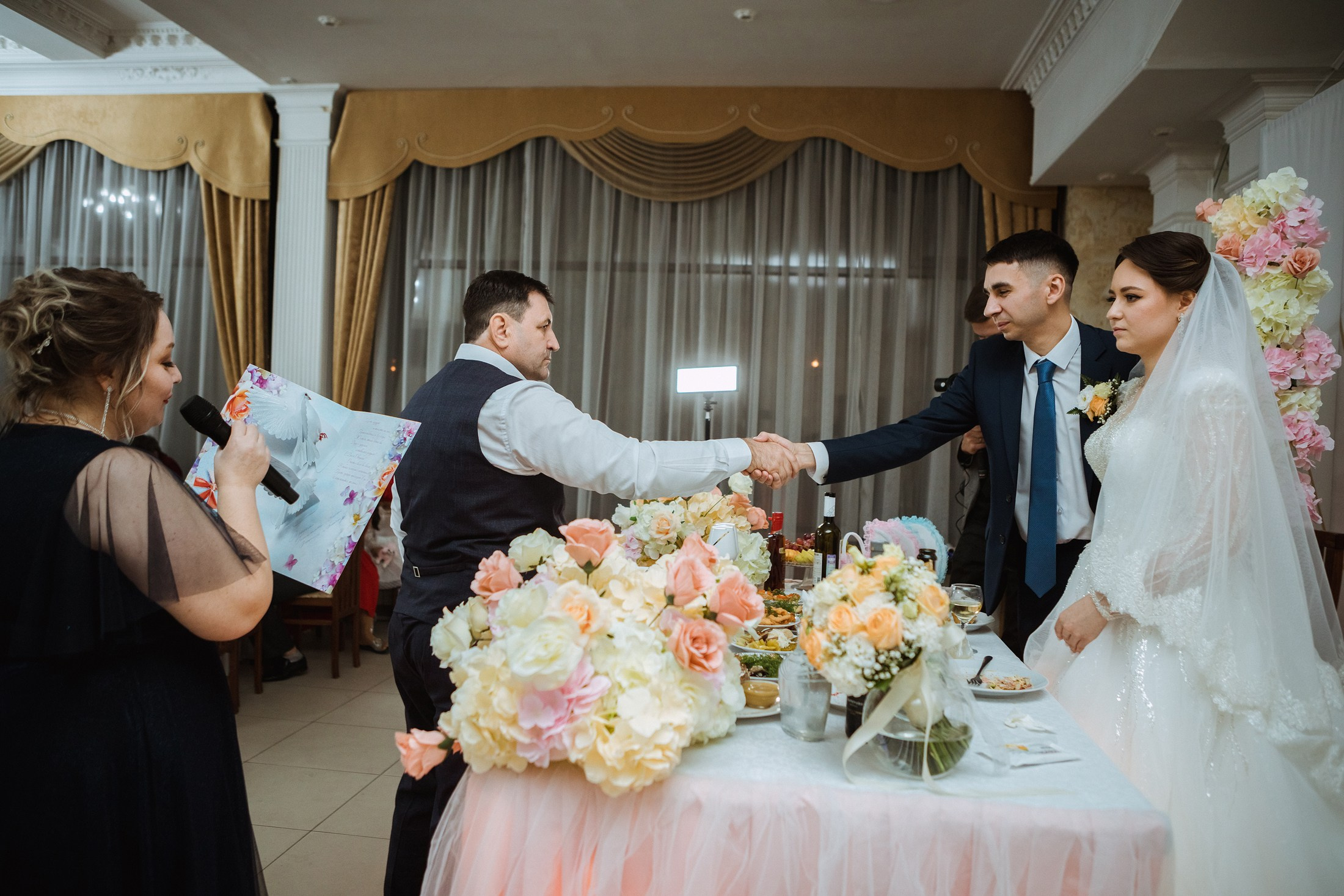 Александр и Мария. Фотографы в городе Волгограде — Людмила Агеева и Алексей Околелов