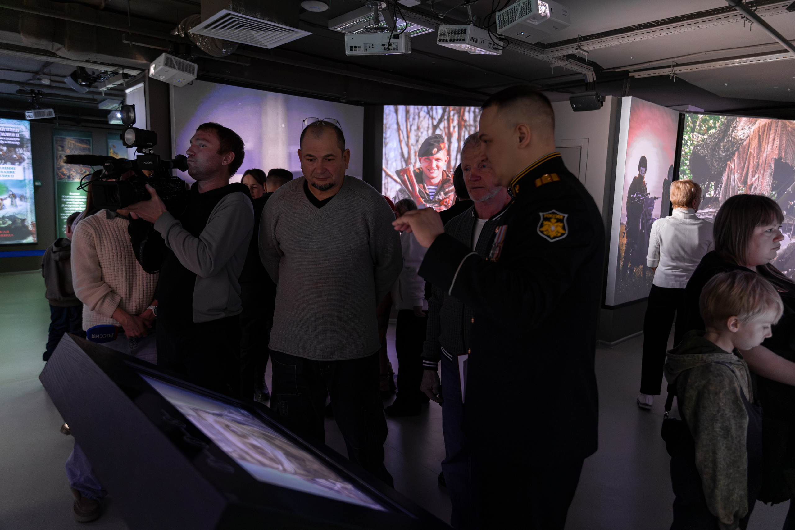 Выставка «Чёрные береты. Где мы, там — победа!». Олег Катакинов| Репортажный фотограф в городе у моря (Владивосток)