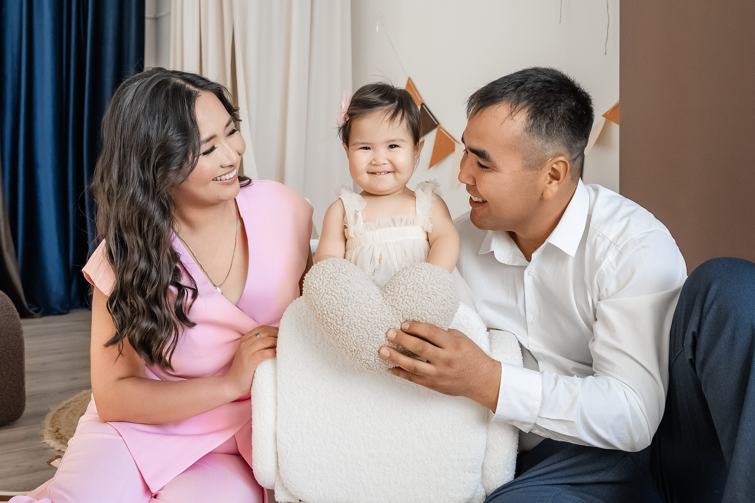 Фотосессия к Милану. Фотограф и видеограф в Улан-Удэ: Аюна Габагуева и Артём Шаханов