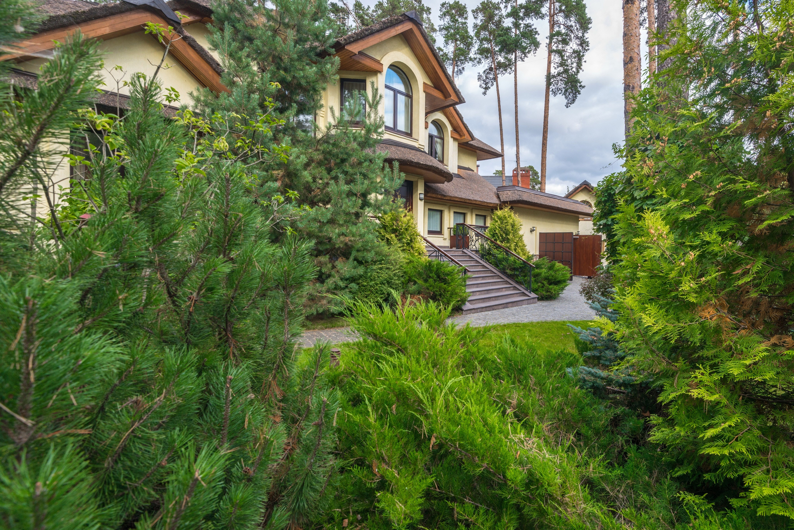 Загородная недвижимость