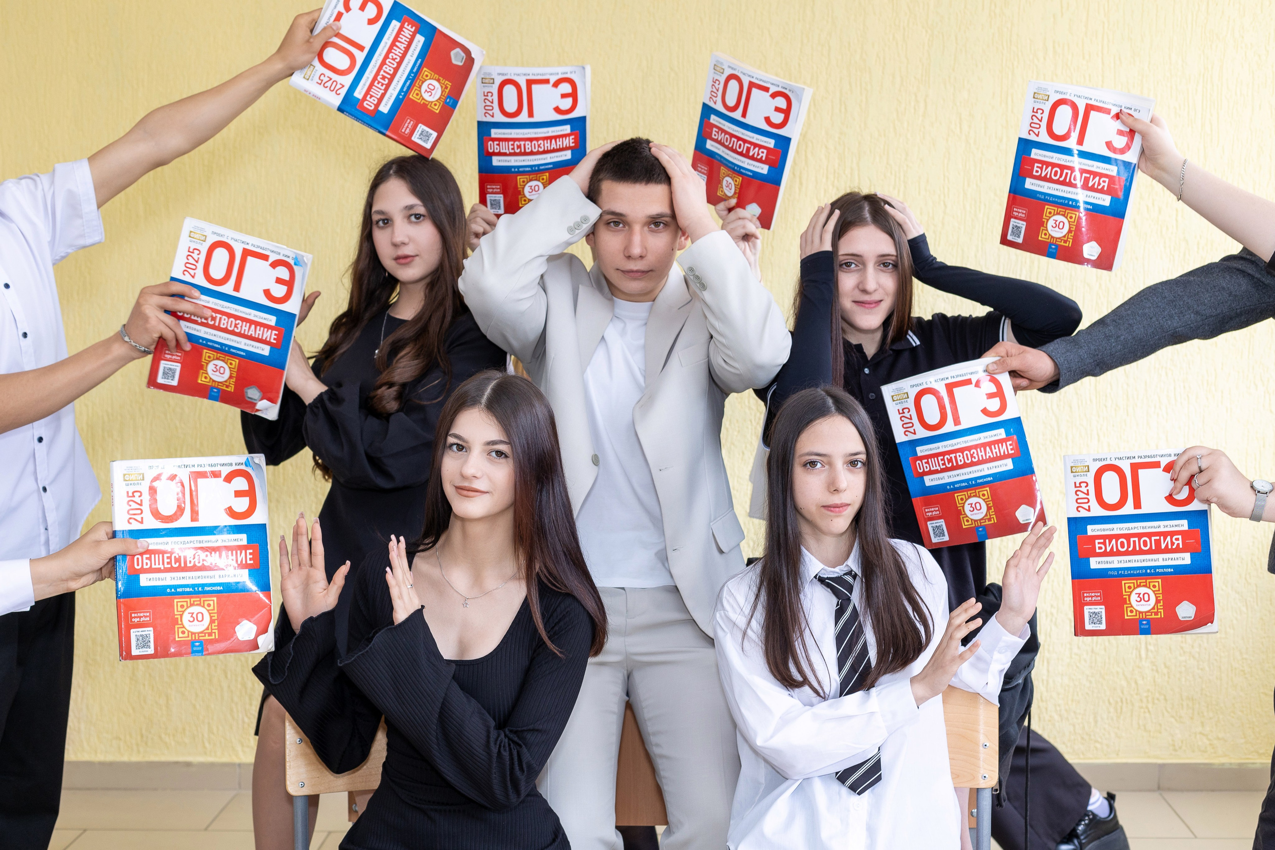 В школе. Выпускные альбомы Майкоп, Краснодар Елена Золотарева