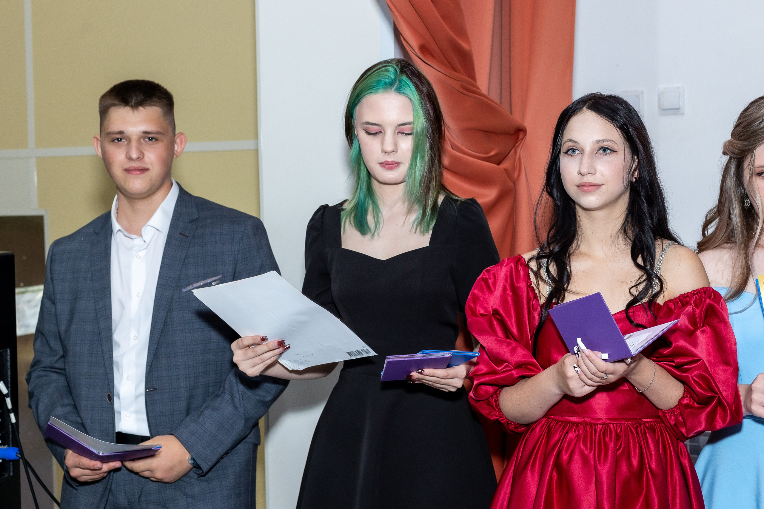 Вручение аттестата 2025. Выпускные альбомы Майкоп, Краснодар Елена Золотарева