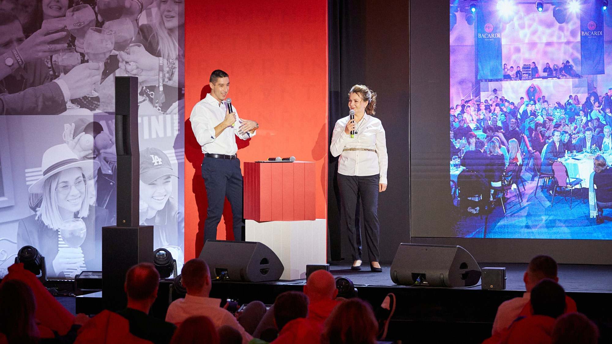 Фотограф на корпоративе BACARDI Golden Bat — репортажная съёмка в Москве. Репортажный фотограф в Москве — Дмитрий Тарасов | Съёмка мероприятий, концертов, корпоративов