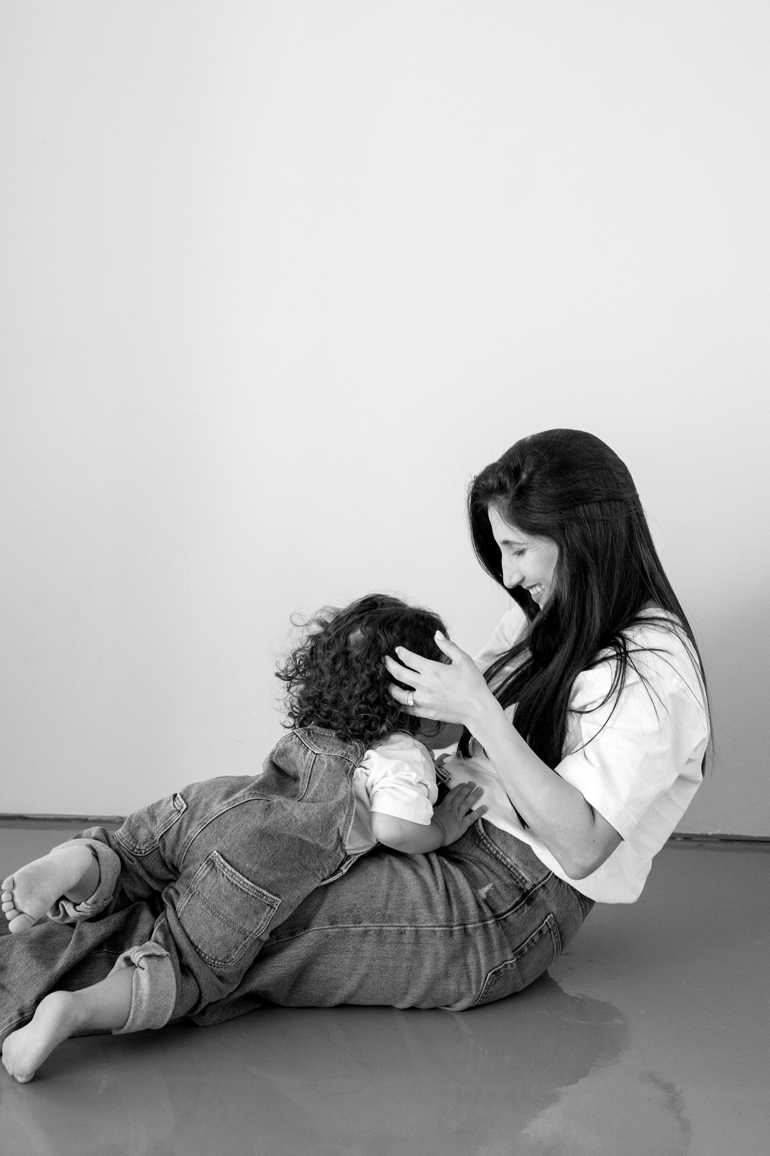 Family photoshoot inside the studio in Hadera. Wedding and family photographer