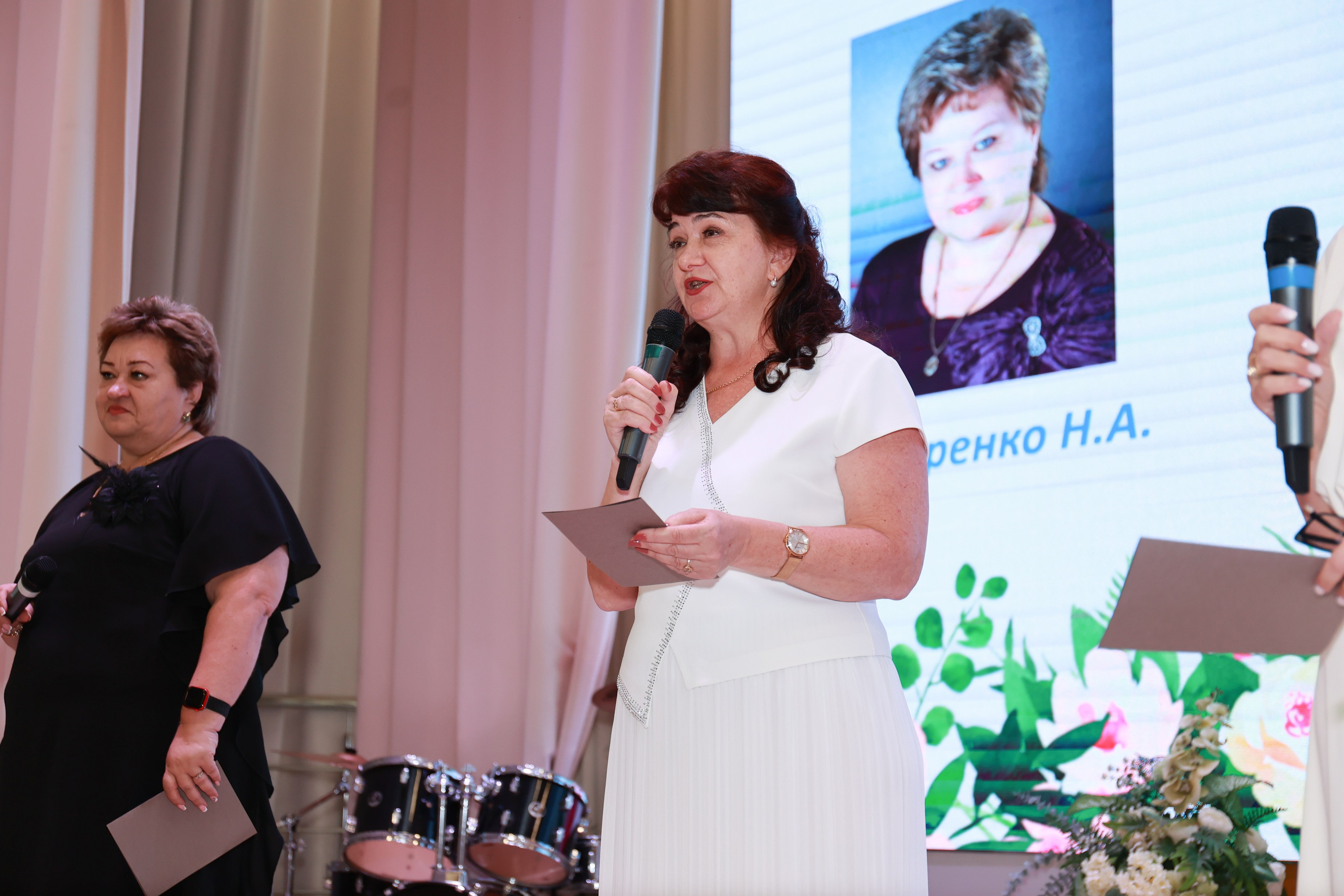 Вручение аттестатов Гимназия 87 (2025 г.). Детский семейный фотограф Краснодар