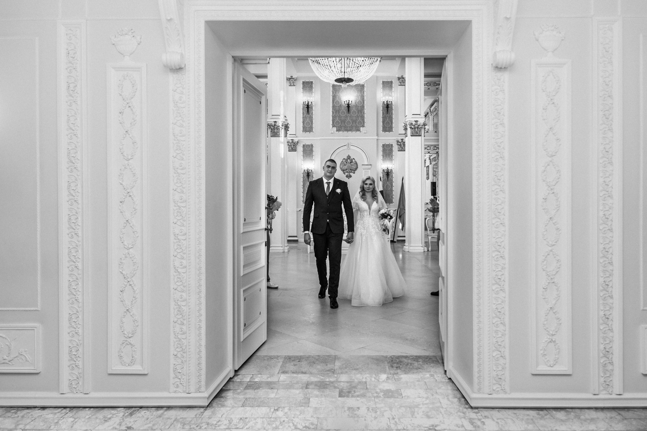 Плясала даже люстра :). Свадебный фотограф Москва — Юлия Фоменко — профессиональный фотограф