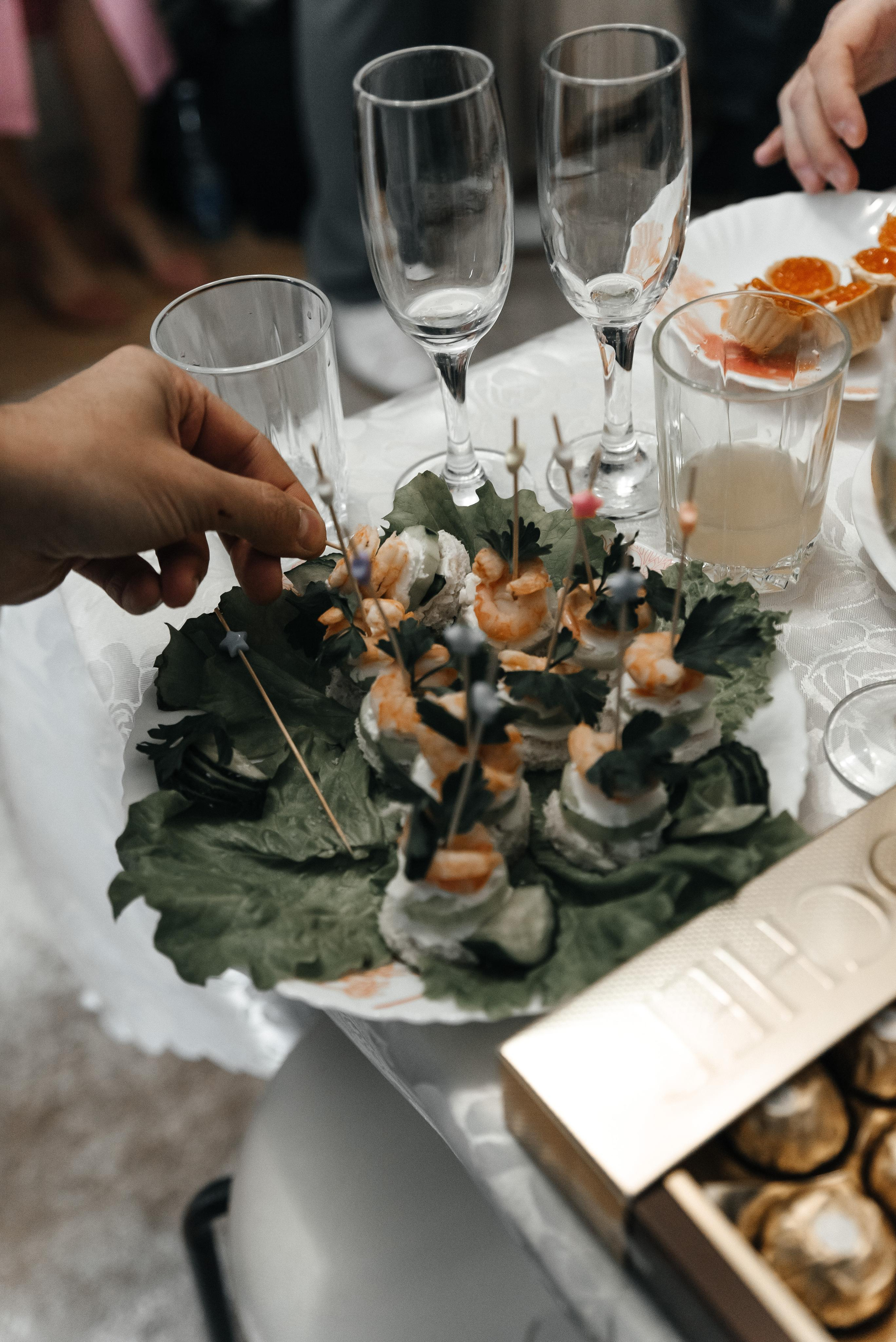 Плясала даже люстра :). Свадебный фотограф Москва — Юлия Фоменко — профессиональный фотограф