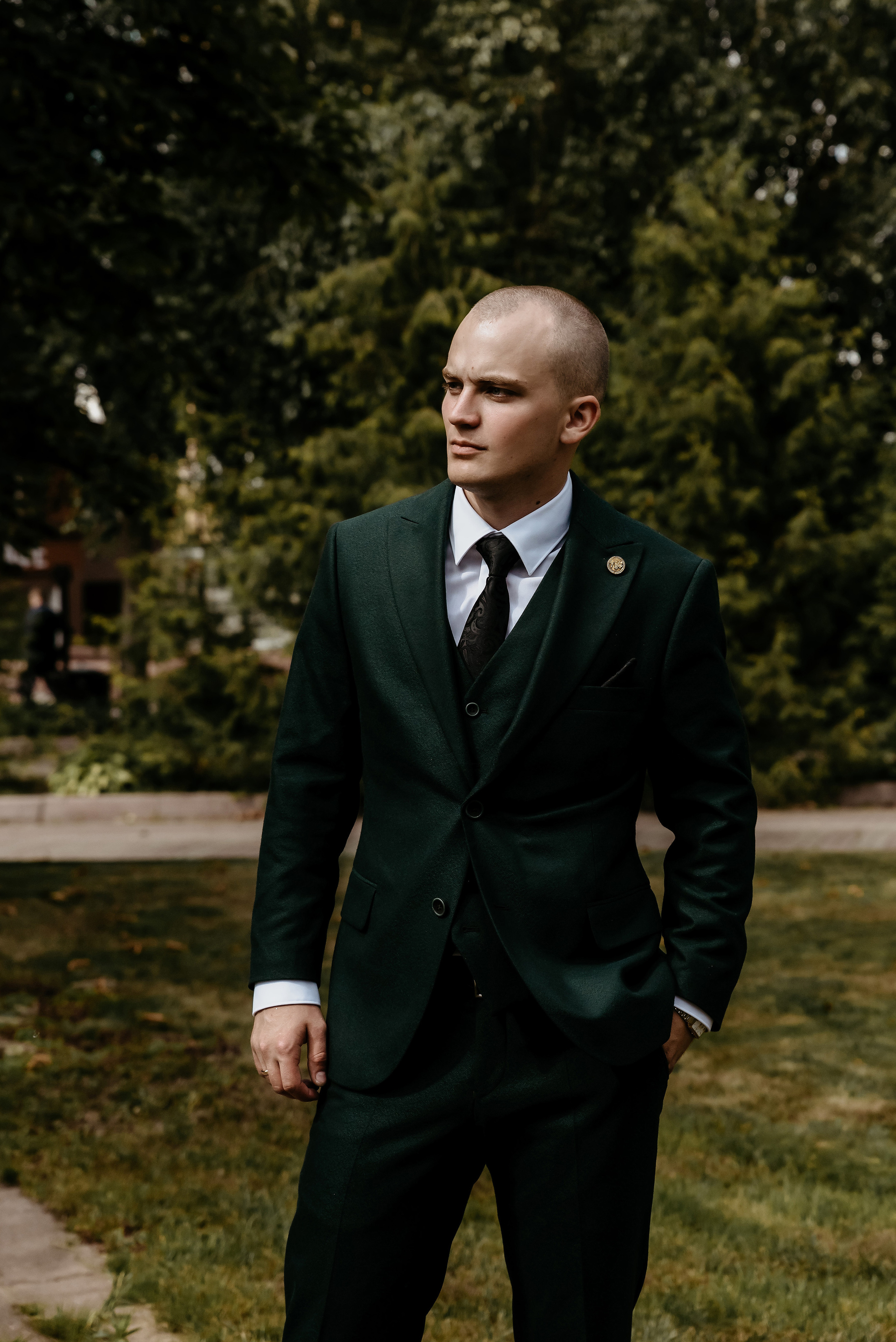 Стильный костюм для жениха