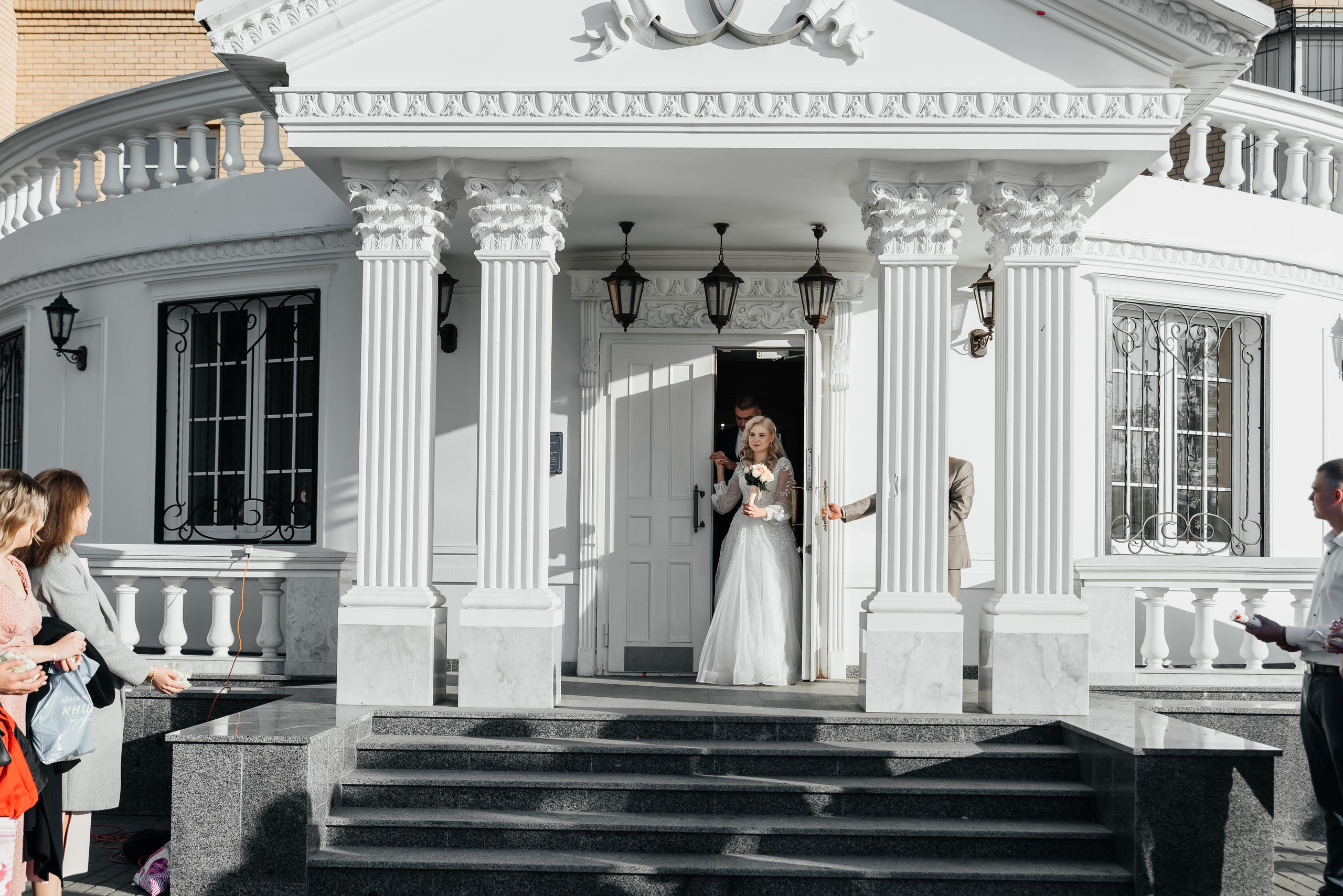 Плясала даже люстра :). Свадебный фотограф Москва — Юлия Фоменко — профессиональный фотограф