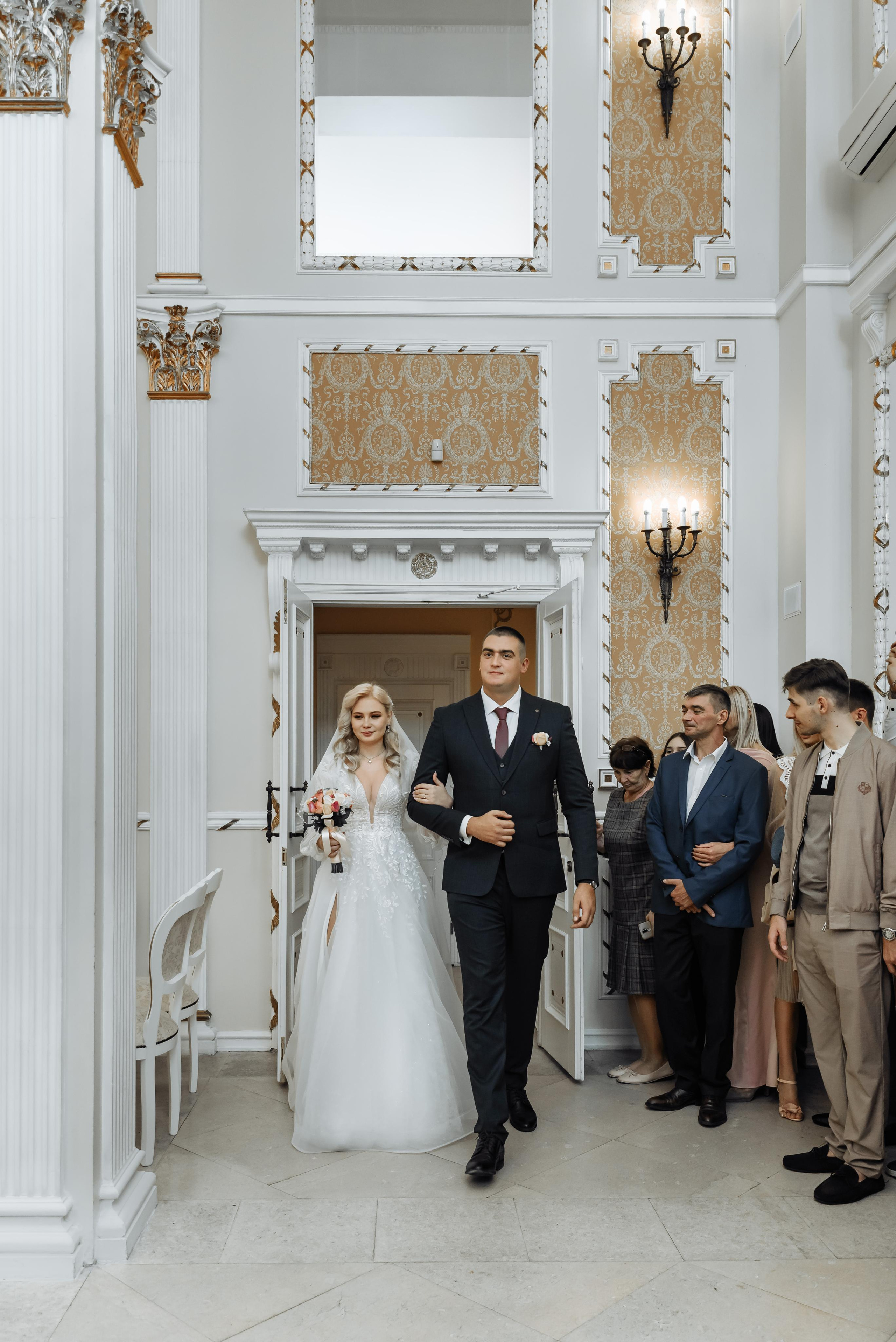 Плясала даже люстра :). Свадебный фотограф Москва — Юлия Фоменко — профессиональный фотограф