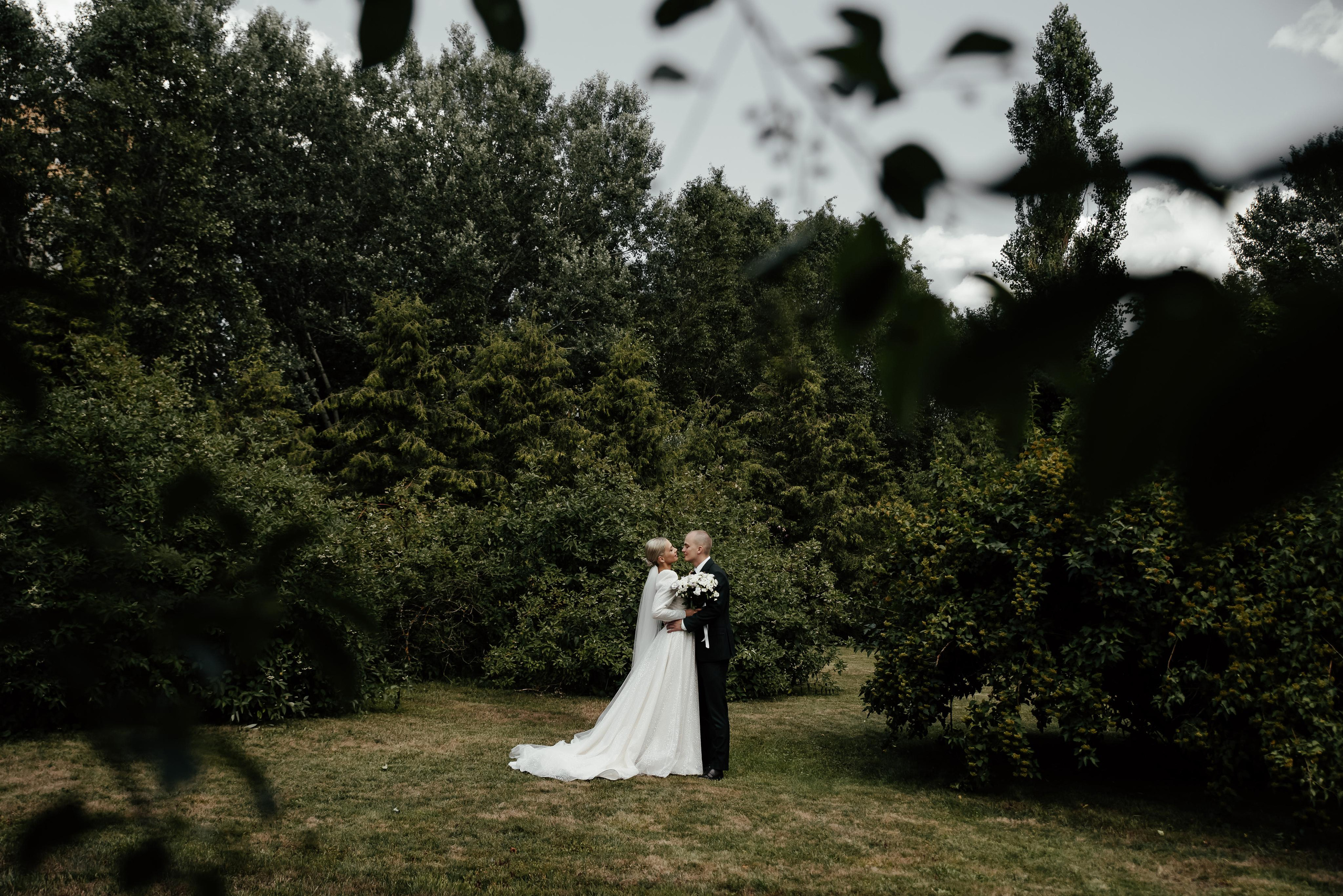 Свадебная фотосессия Раменское локация. Свадебный фотограф Москва — Юлия Фоменко — профессиональный фотограф