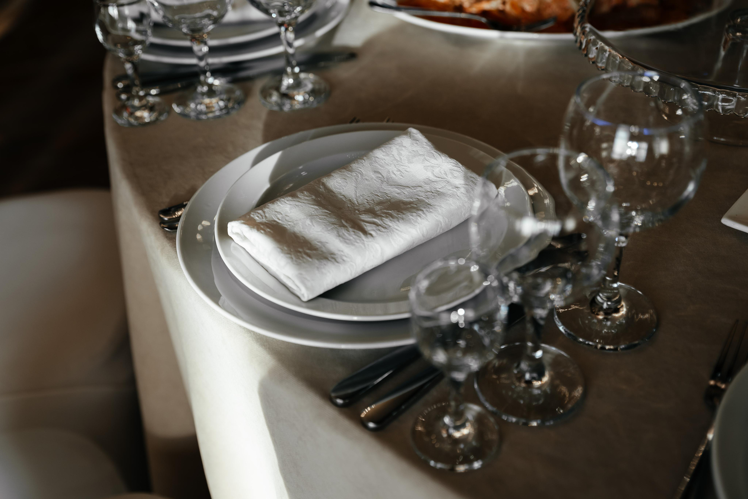 Плясала даже люстра :). Свадебный фотограф Москва — Юлия Фоменко — профессиональный фотограф