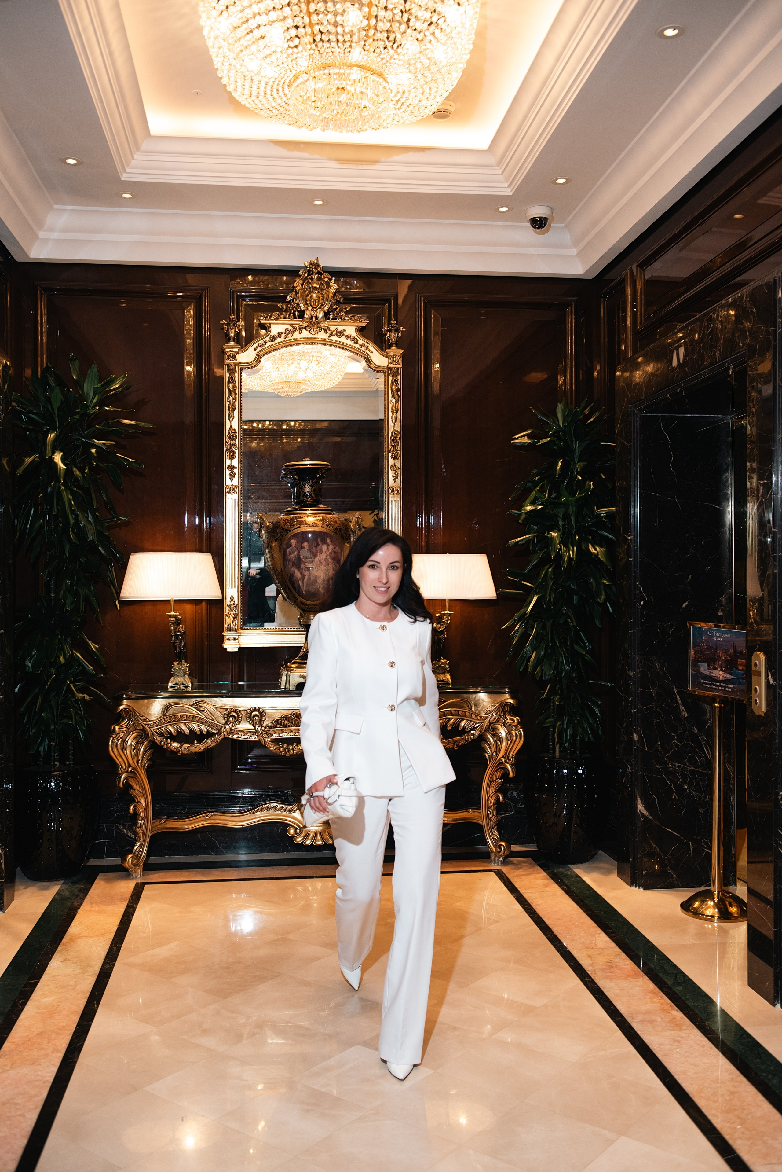 Блогеры, предприниматели. Фотограф, визажист. Москва