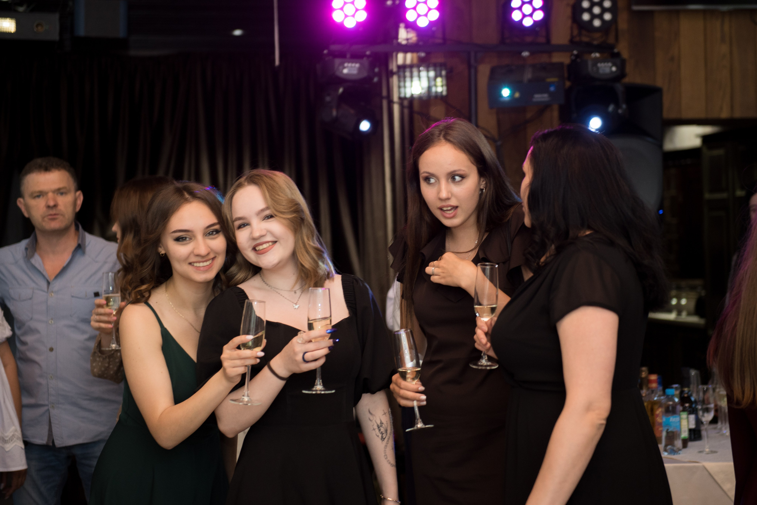 Выпускной — 11 класс. Фотограф Семён Пишта