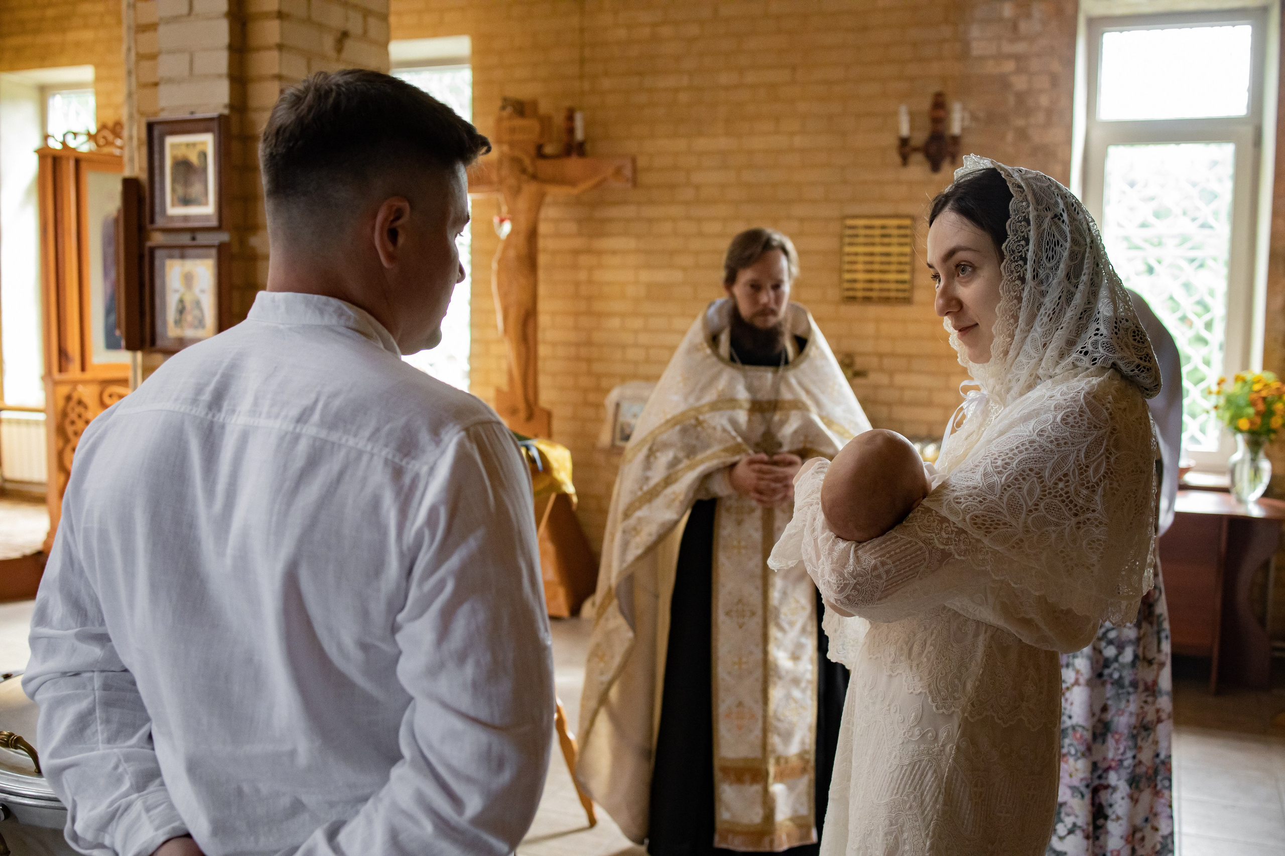 Таинство Крещения Ивана в Церкви Архангела Михаила. Детский и семейный фотограф в Пушкино, Мытищи, Москва Сергеева Светлана