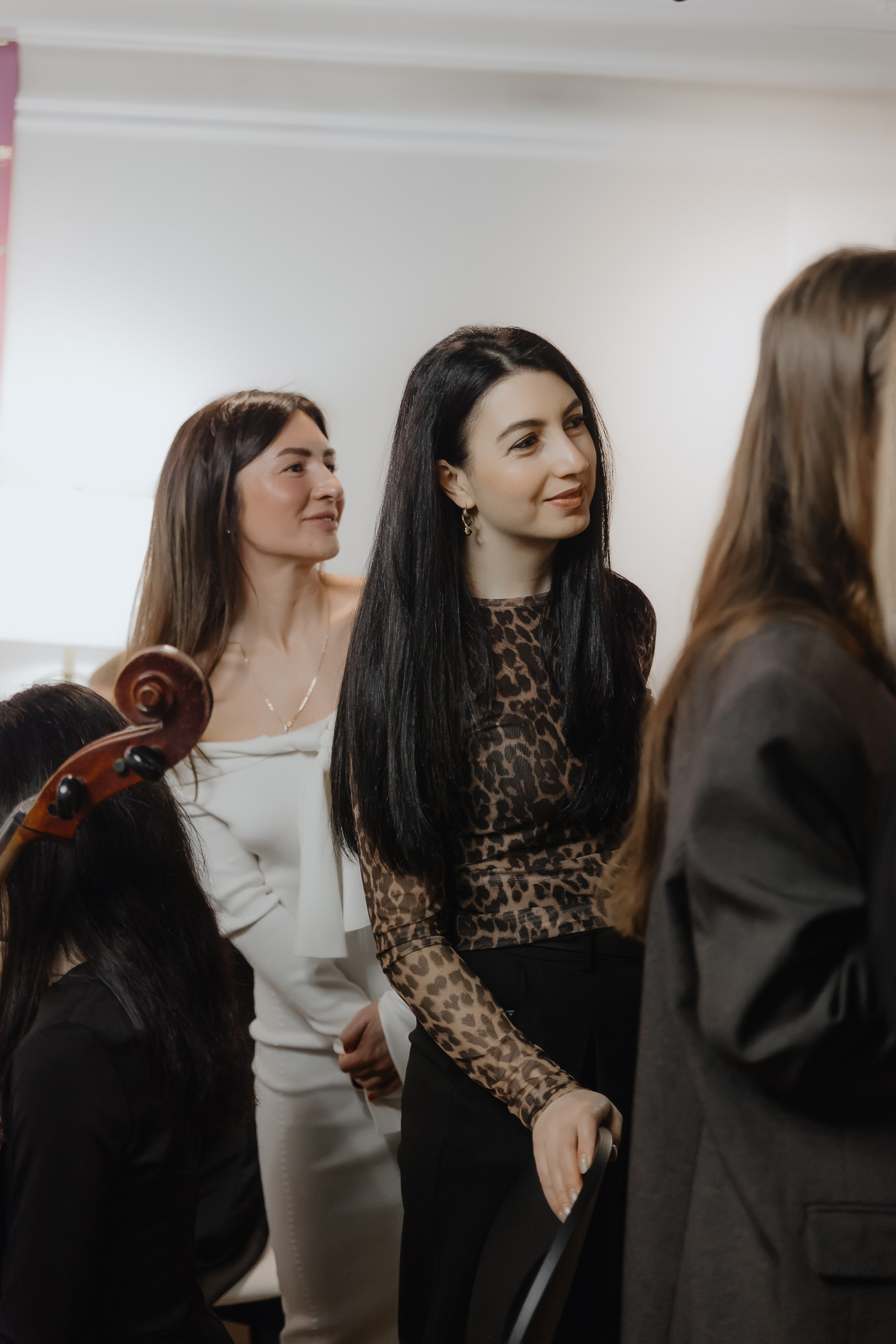 Открытие нового пространства интерьерного салона L. DECO в феврале 2025. L. Deco интерьерный салон. Краски/обои/лепной декор