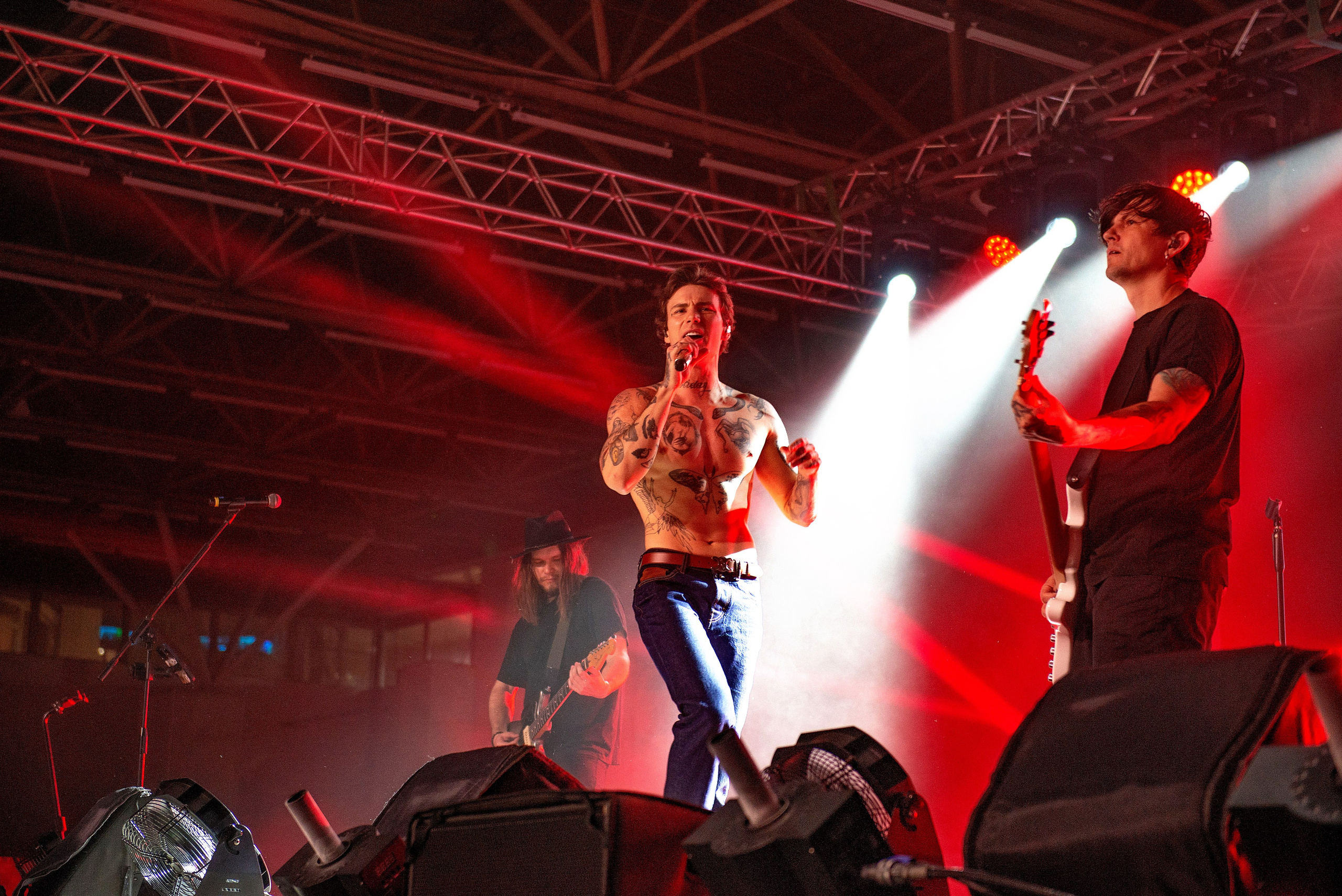 Концерт Хolidayboy. Школьный, фэшн фотограф в Тюмени и в России Ирина Королева