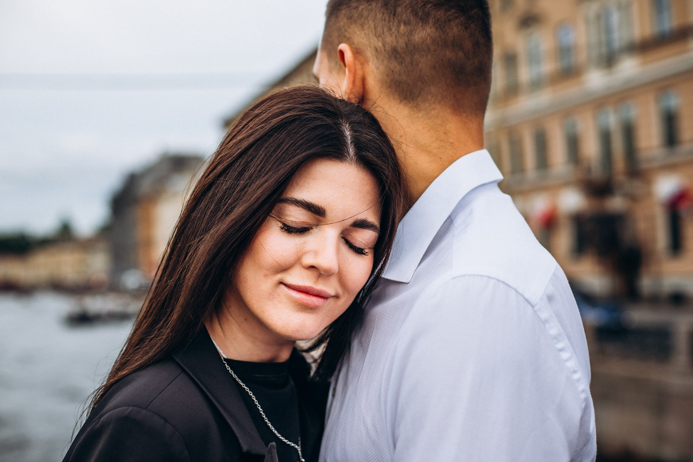 Антон и Ольга в июне. Фотопрогулка в Петербурге. Индивидуальный и семейный фотограф в Санкт-Петербурге