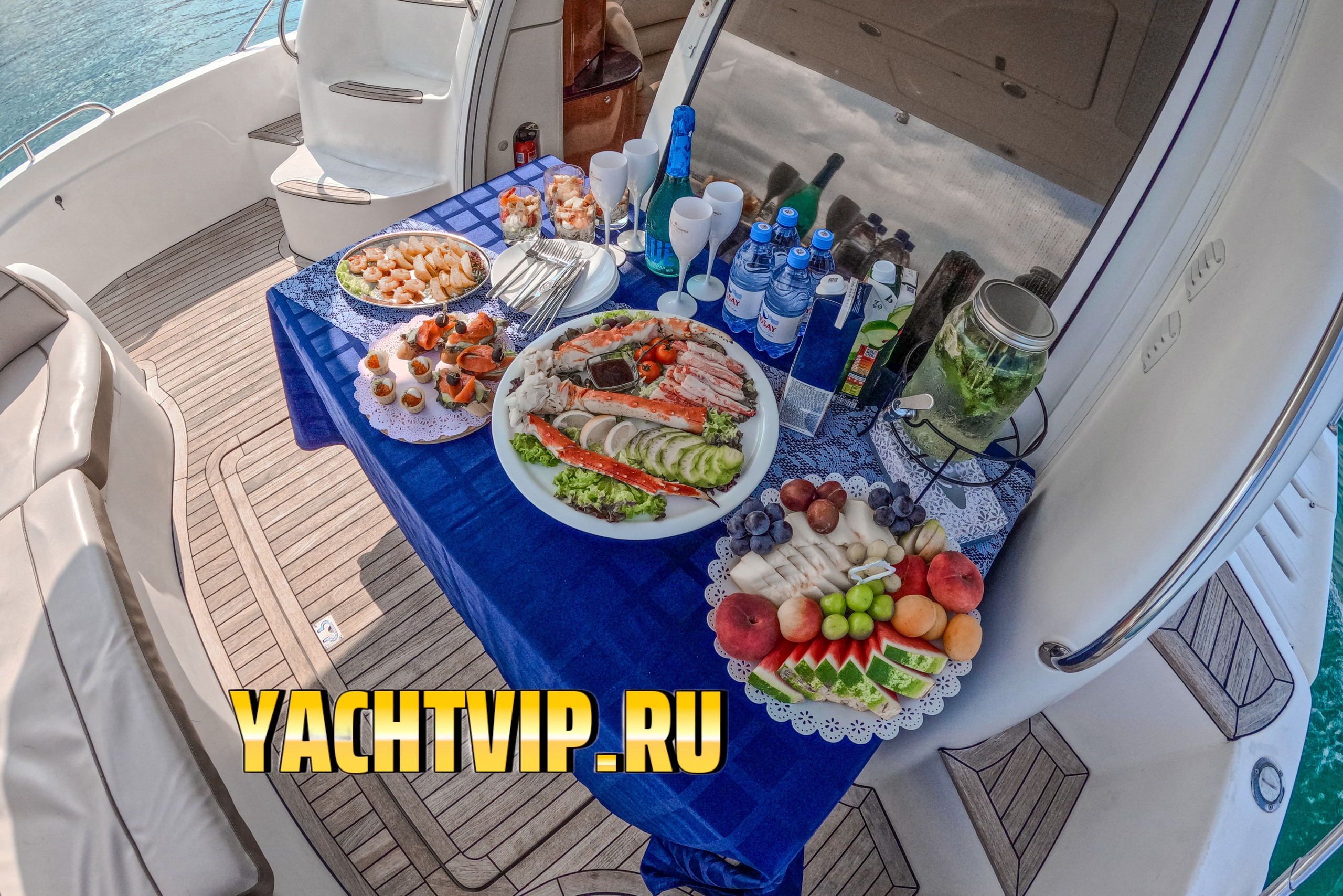 Кейтеринг на яхтах День рождение Девичник Мальчишник. Аренда Яхт в Сочи от Эконом до Премиум Класса