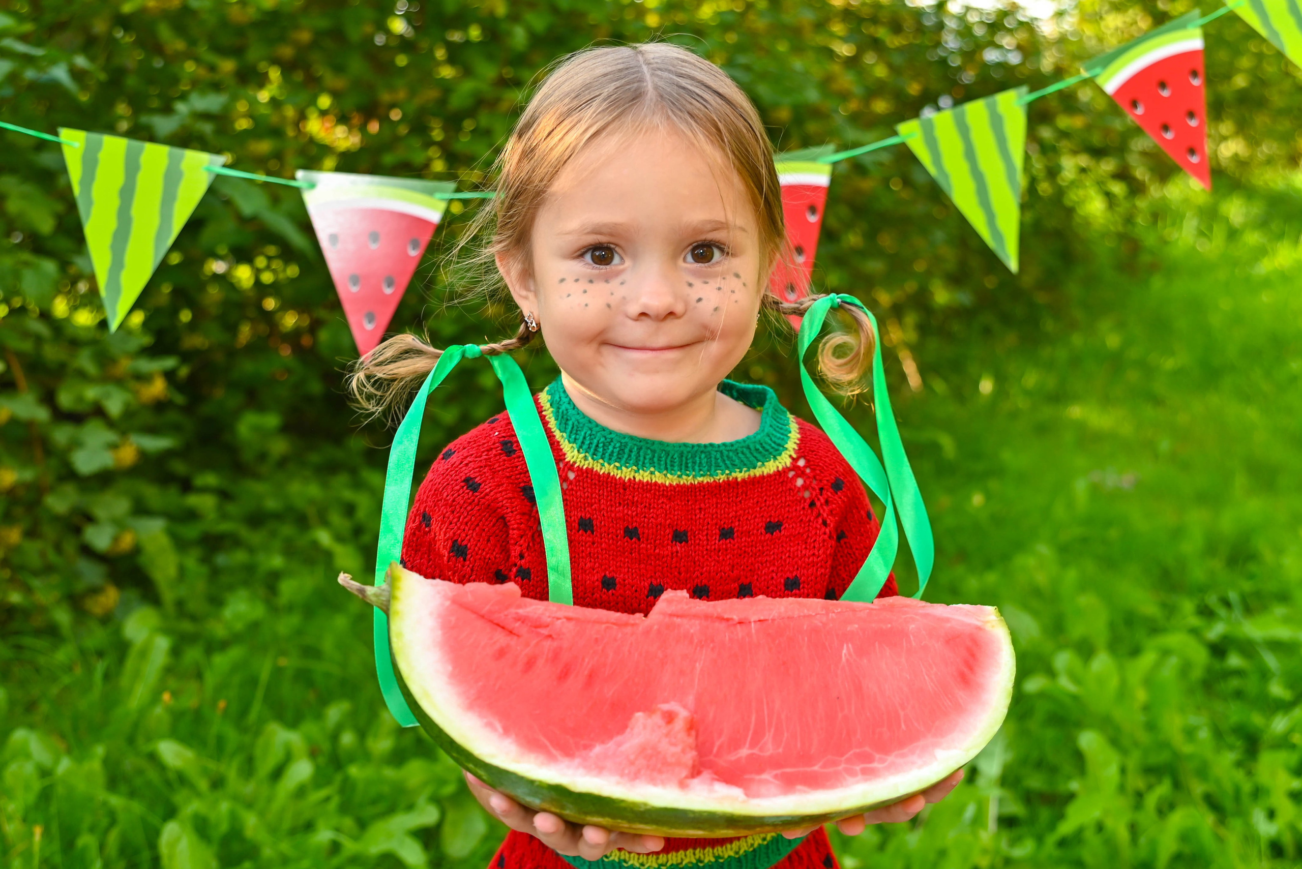 Арбузная вечеринка. Выпускные альбомы для детских садов Санкт-Петербург