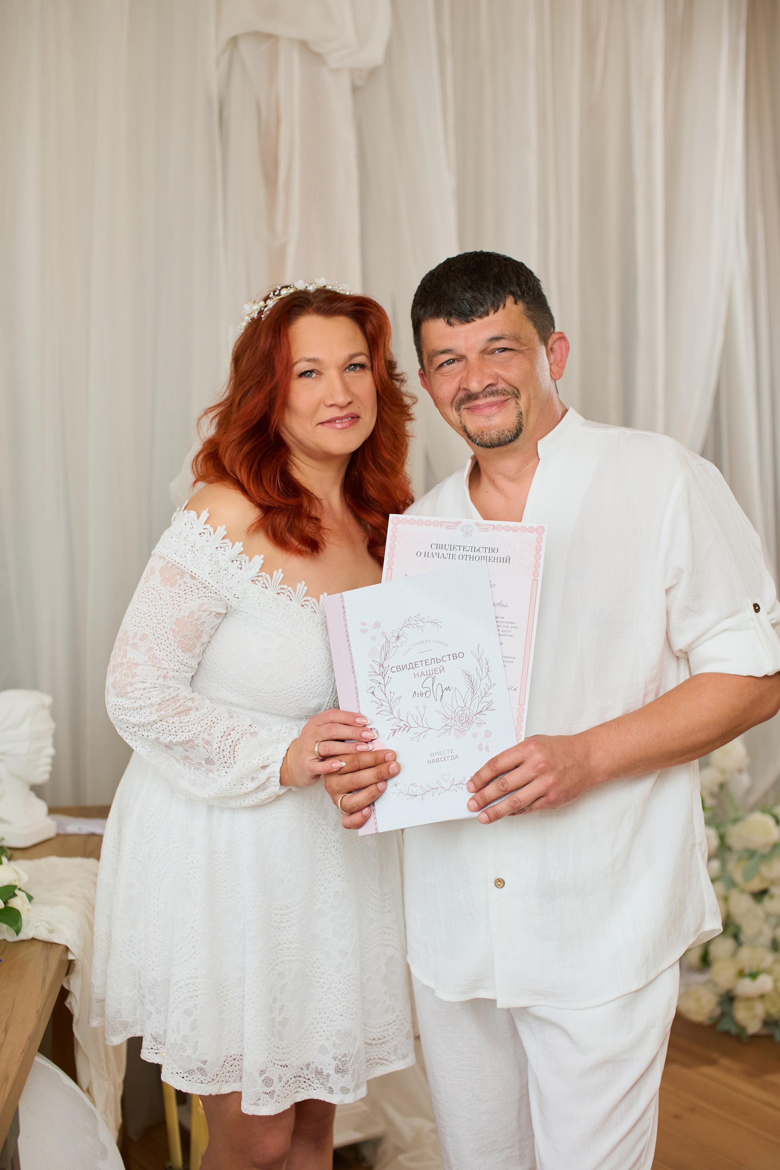 Свадебная фотосессия в фотостудии. Репортажный и женский фотограф в Новосибирске