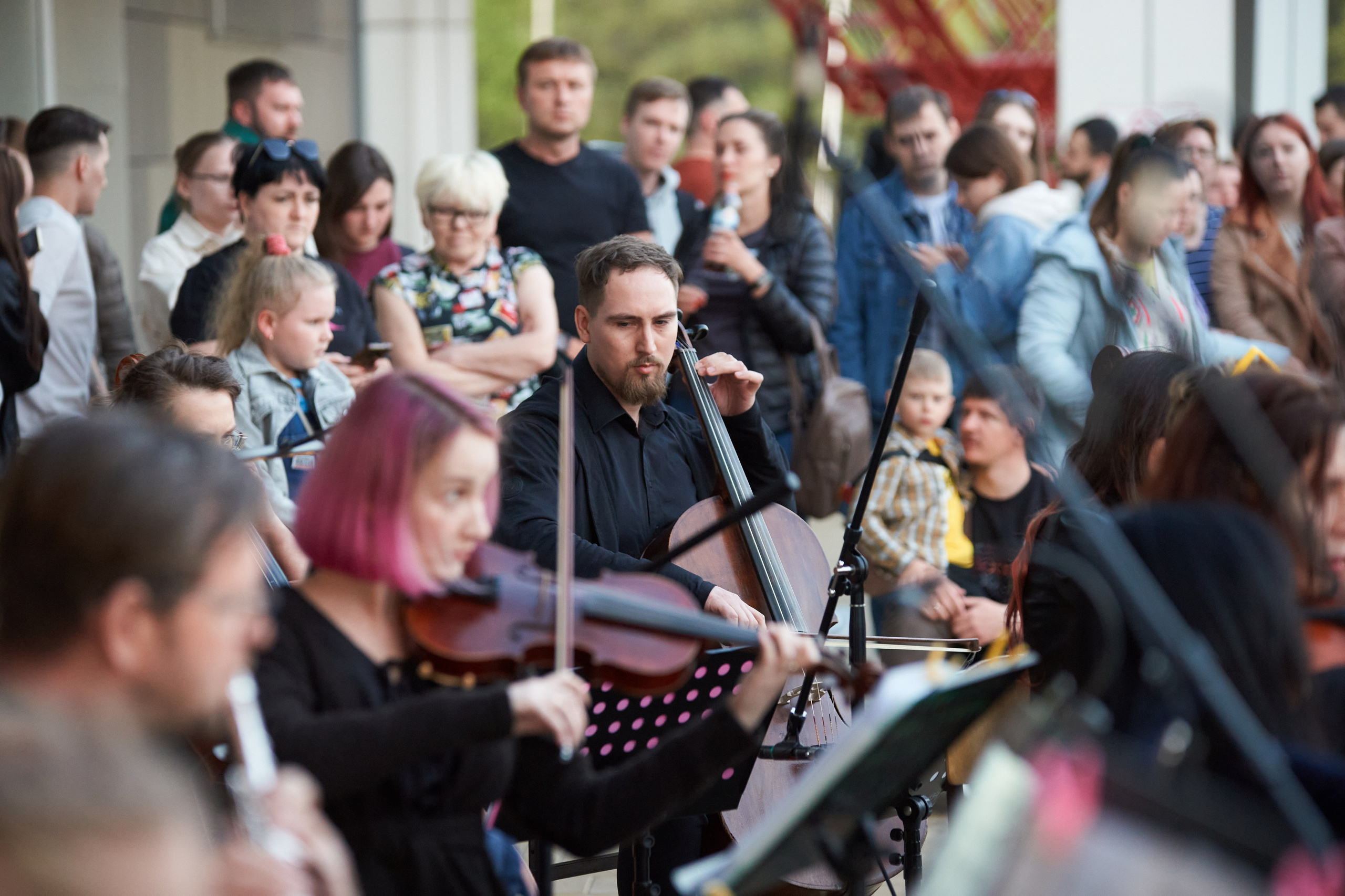 Репортаж: Музыкальная школа Виртуозы в Ночь музеев у планетария. Репортажный и женский фотограф в Новосибирске