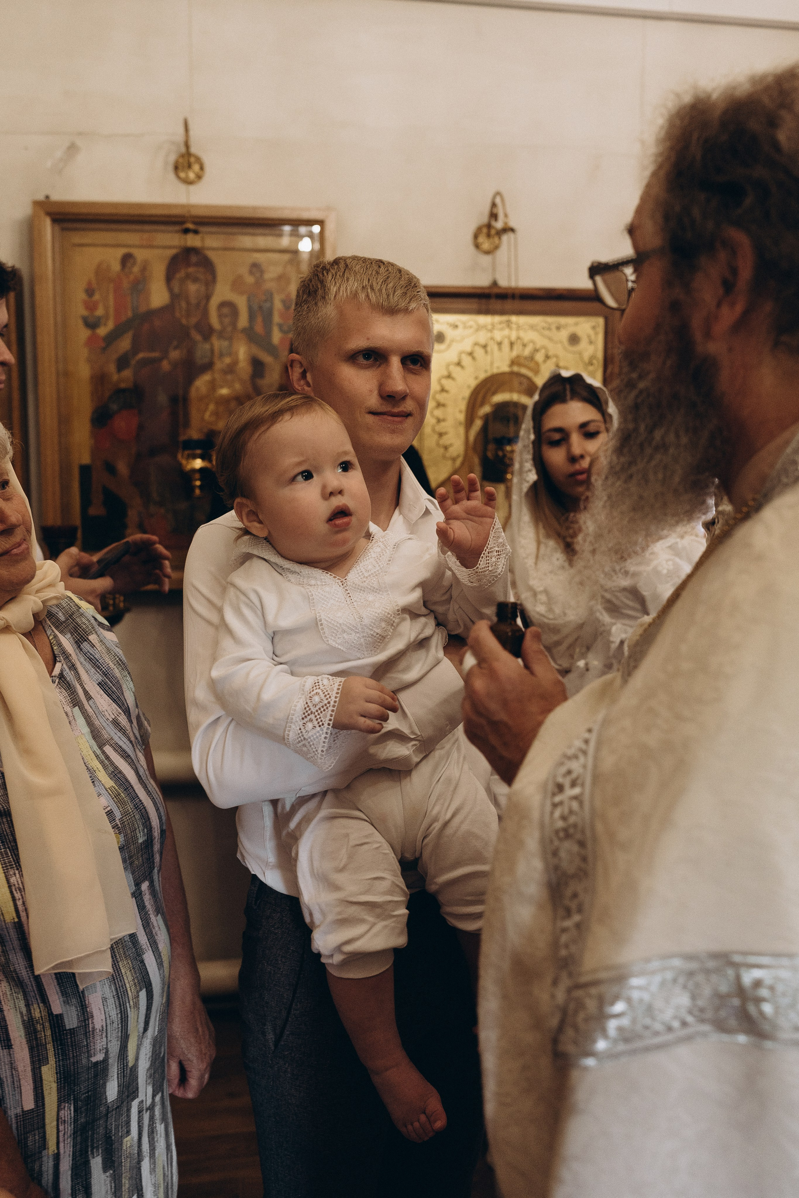 Крещение Михаила в Свято-Никольском храме. Семейный и домашний фотограф в Уфе Ирина Гарасюта