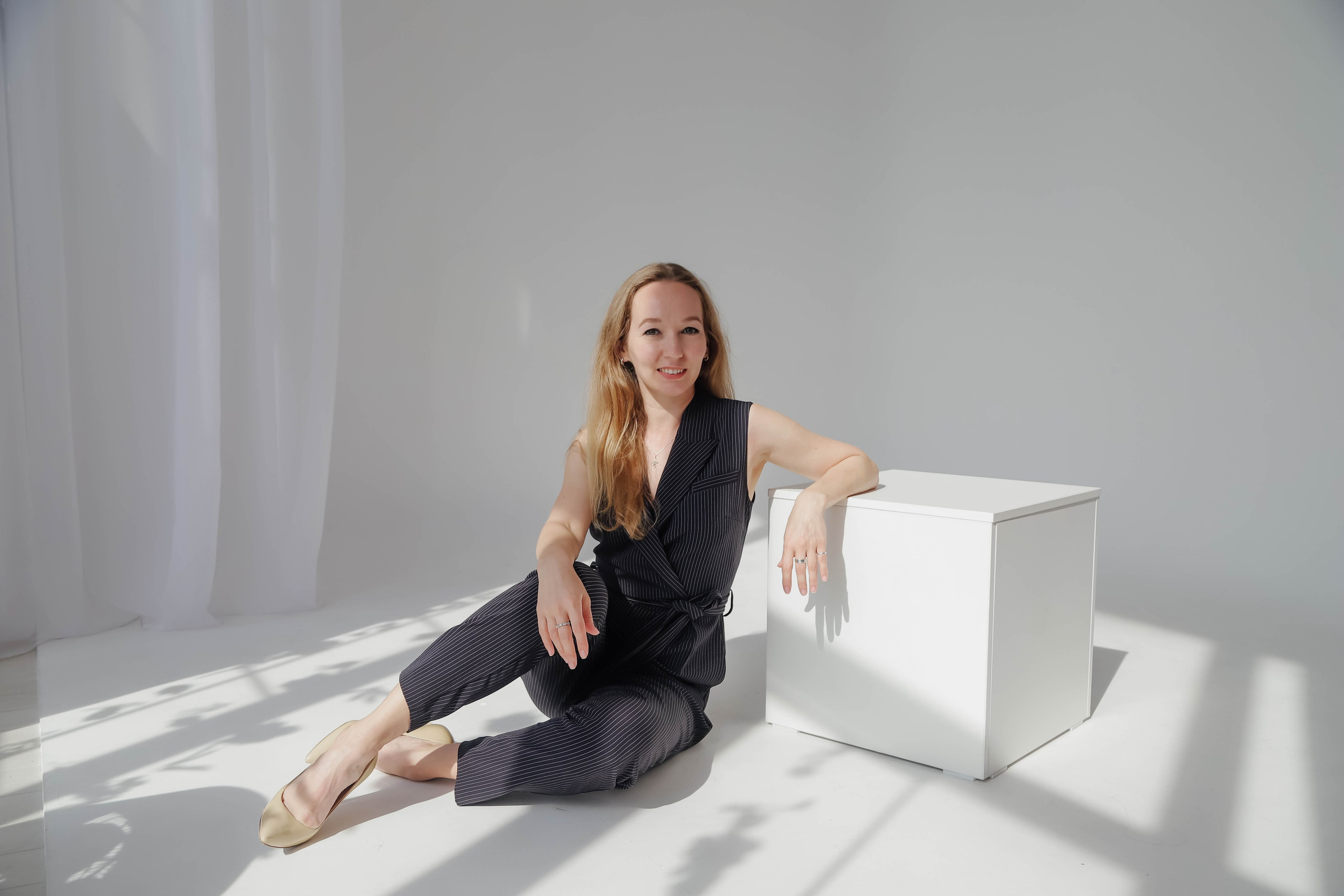 Деловая студийная фотосессия для Алины. Свадебный, семейный, детский фотограф в Сочи Виолетта Александрова