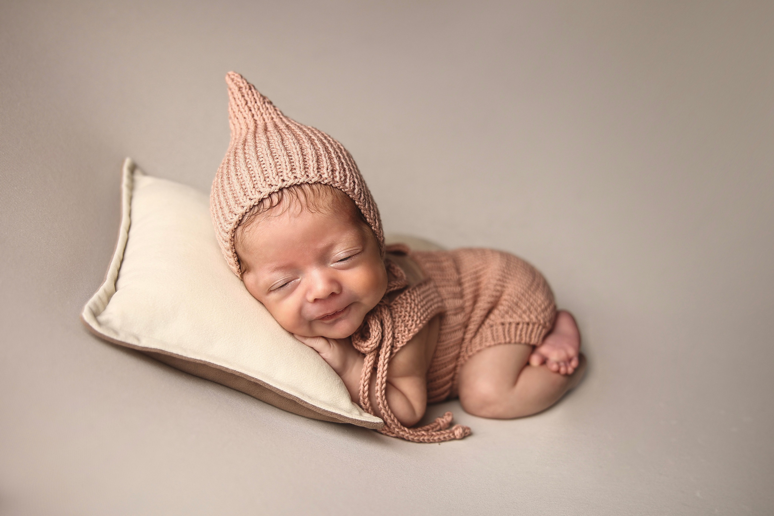 НОВОРОЖДЕННЫЕ до месяца. Мишугина Ольга Фотограф новорожденных, семейный и детский фотограф