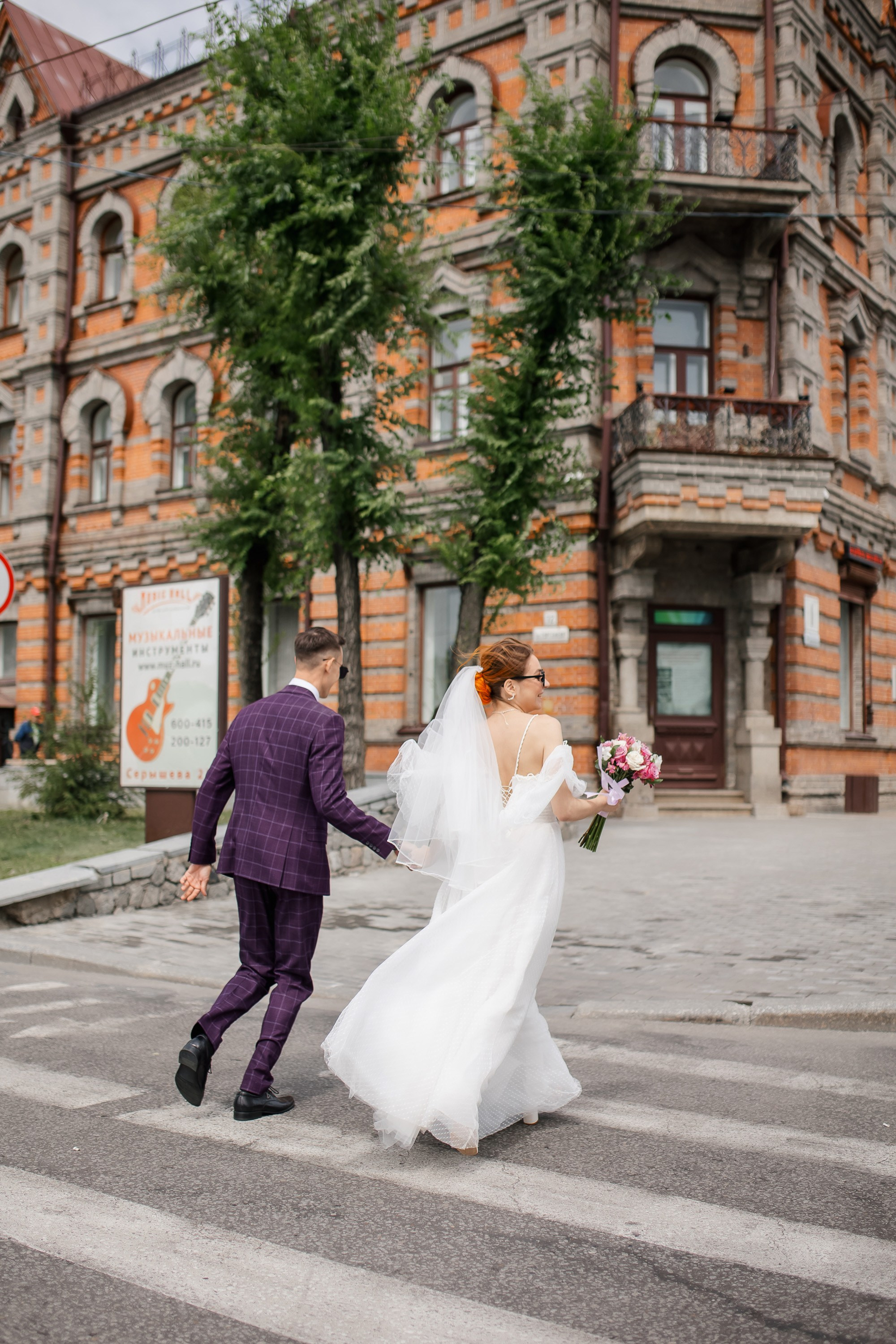 Ксения и Максим. Сборы Sopka. Прогулка по городу. Свадебный фотограф в Хабаровске