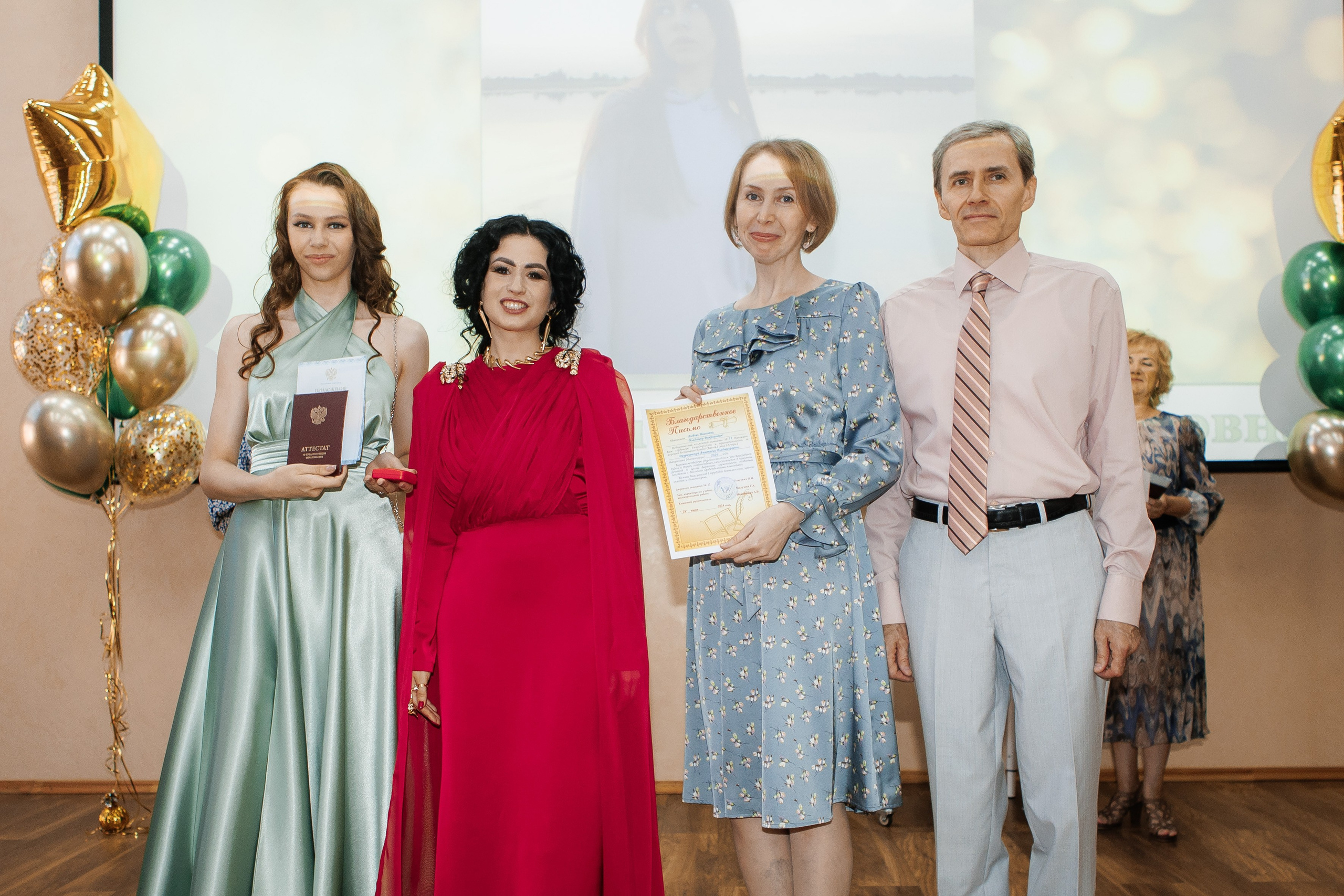 Выпускной Гимназия 12 2024 г. Свадебный и портретный Фотограф в Липецке Дмитрий Котюков