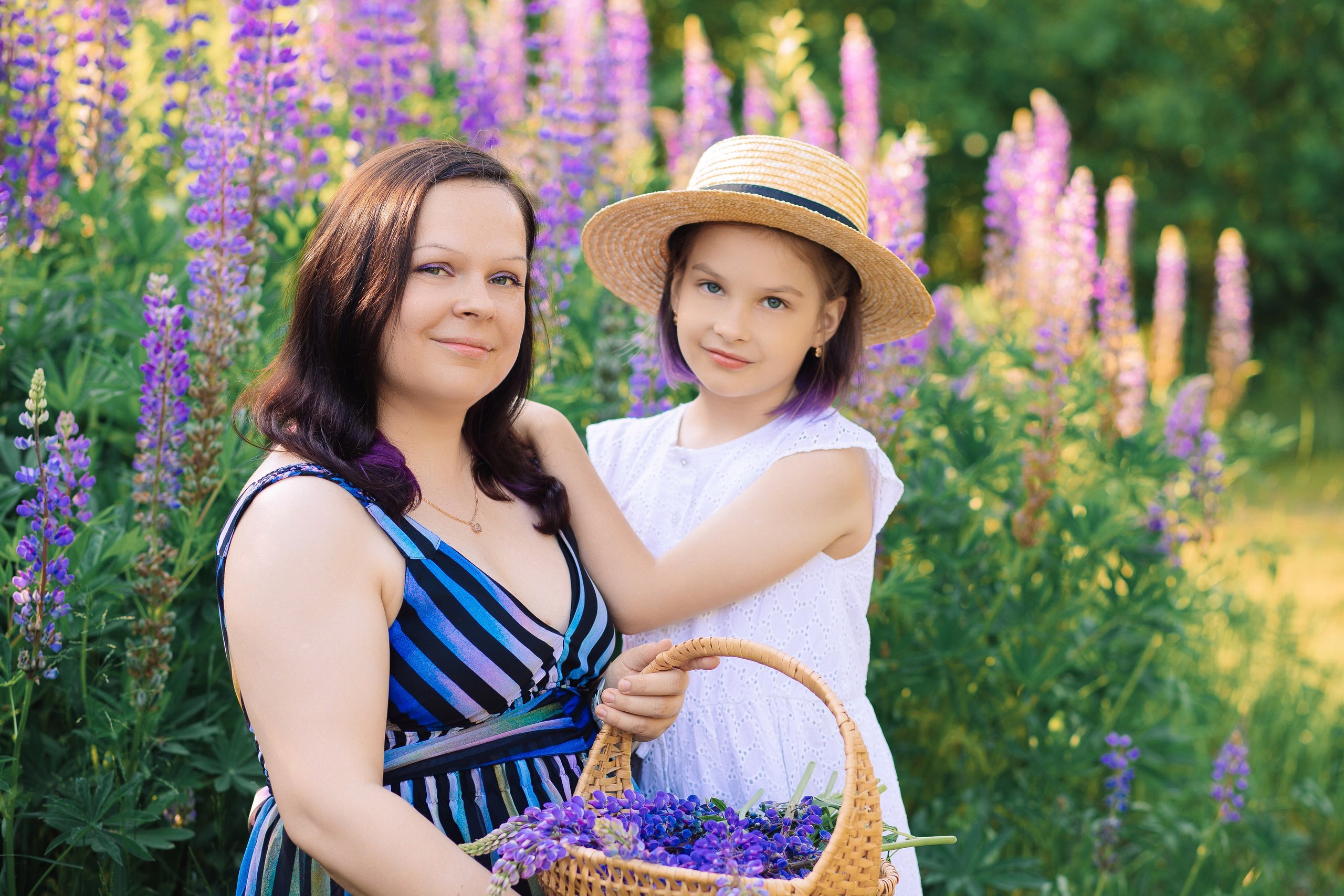 Фотосессия мамы и дочки в люпинах. Фотограф в Санкт-Петербурге, Анна Скворцова