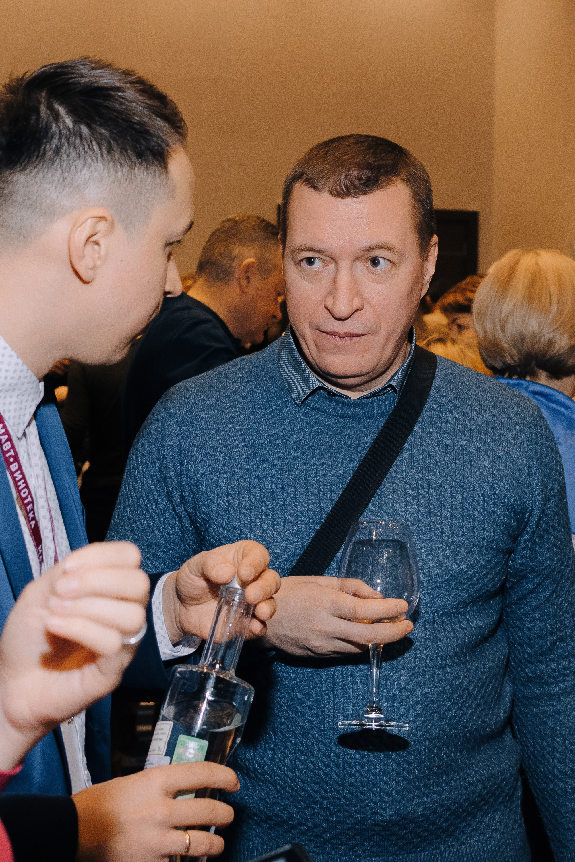 ФЕСТИВАЛЬ ВИНА И КРЕПКИХ НАПИТКОВ МАВТ-ВИНОТЕКА. Репортажный фотограф Зуев Роман г. Челябинск