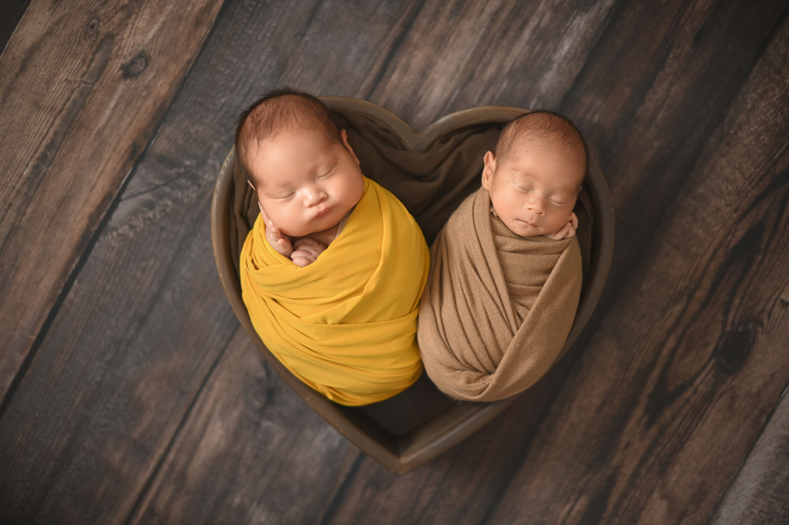 Лев и Михаил. Фотограф новорожденных во Владивостоке Панова Татьяна