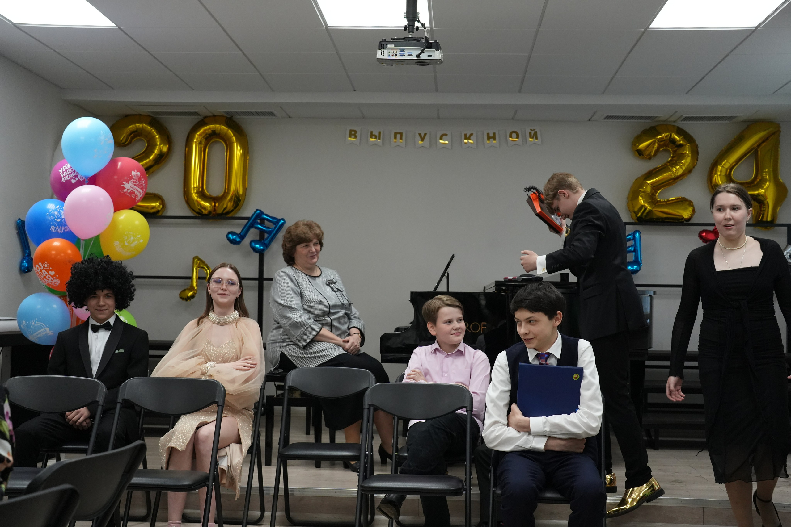 Выпускной в музыкально-хоровой школе г. Москвы № 106. Семейный и детский фотограф в Москве Оксана Чибизова