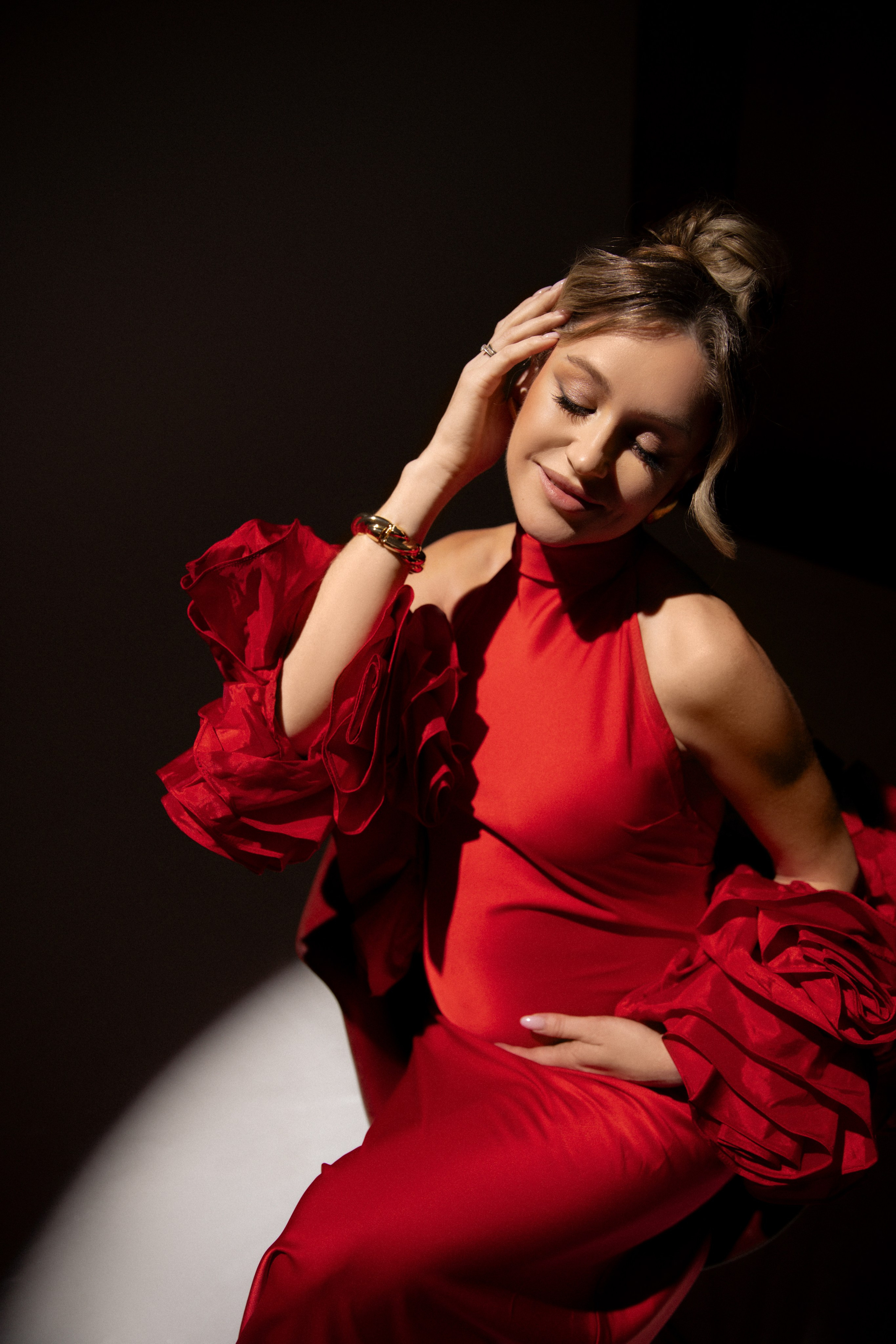 Снежная ночь. Фотосессия беременности со снегом. Фотограф в Москве Ольга Сатони