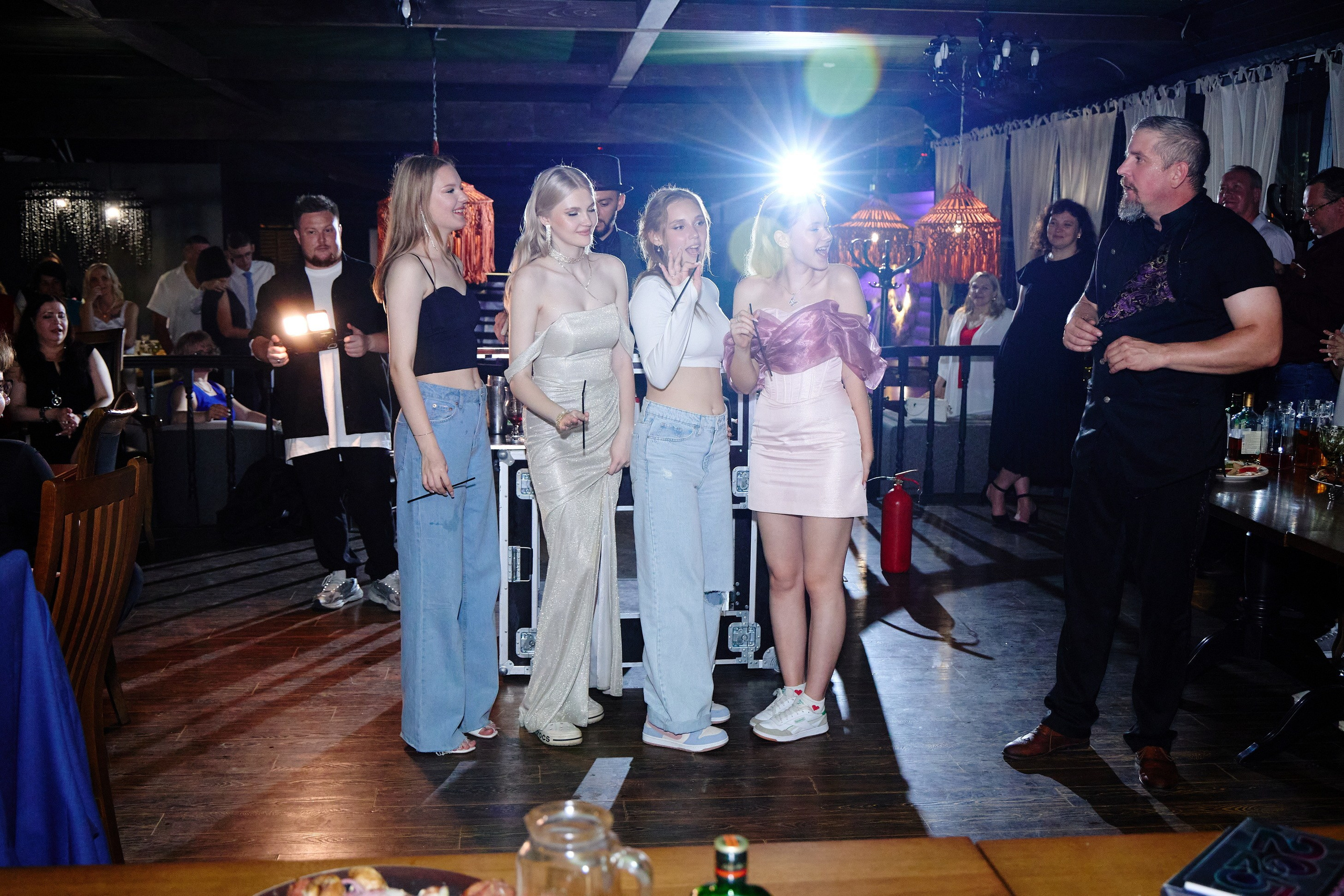 Выпускной 35 Сош. Фотограф Выпускные альбомы Таганрог Сергей Коробченко