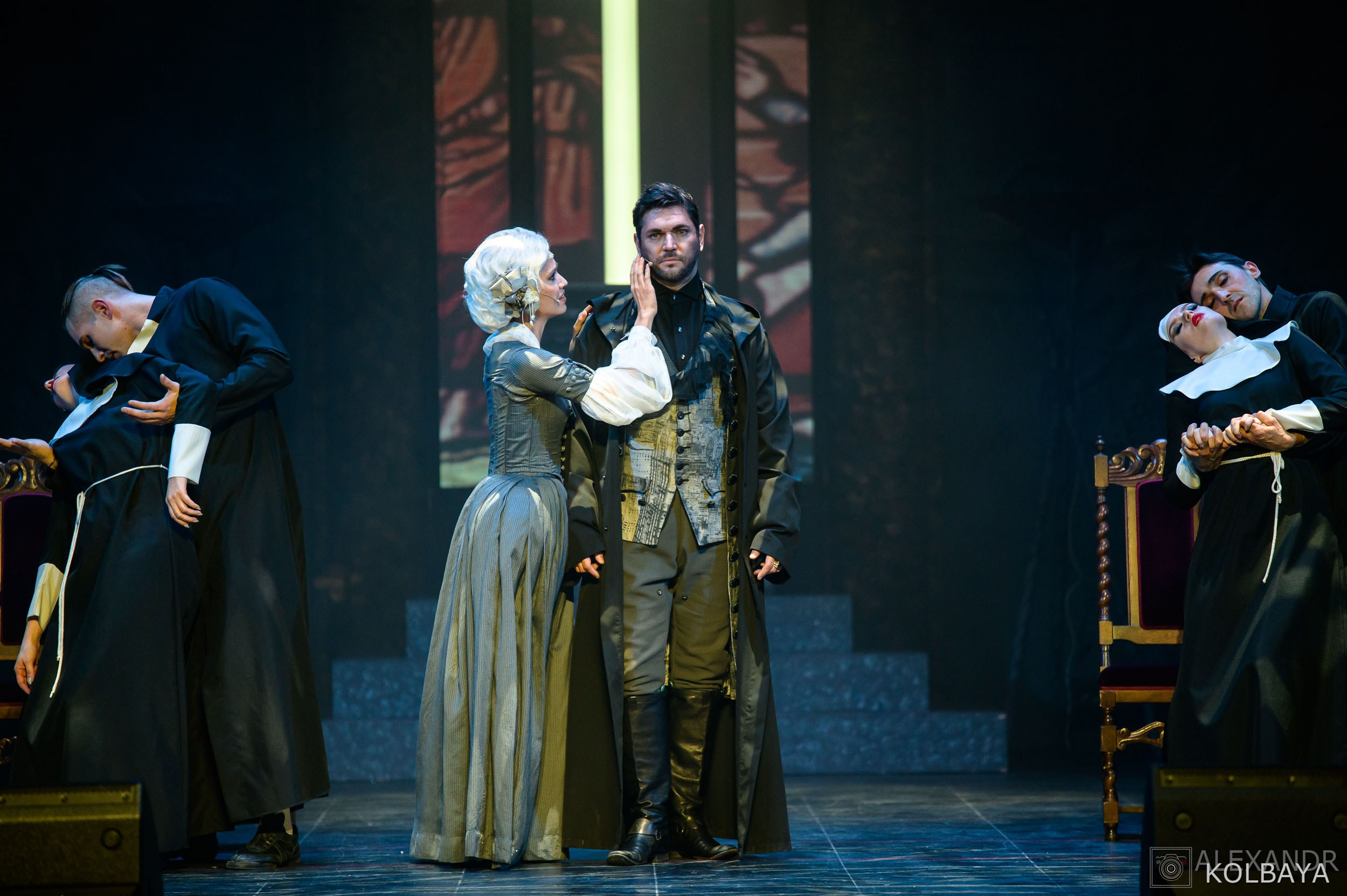 Опасные связи. Концертный и театральный репортажный фотограф в Москве Александр Колбая